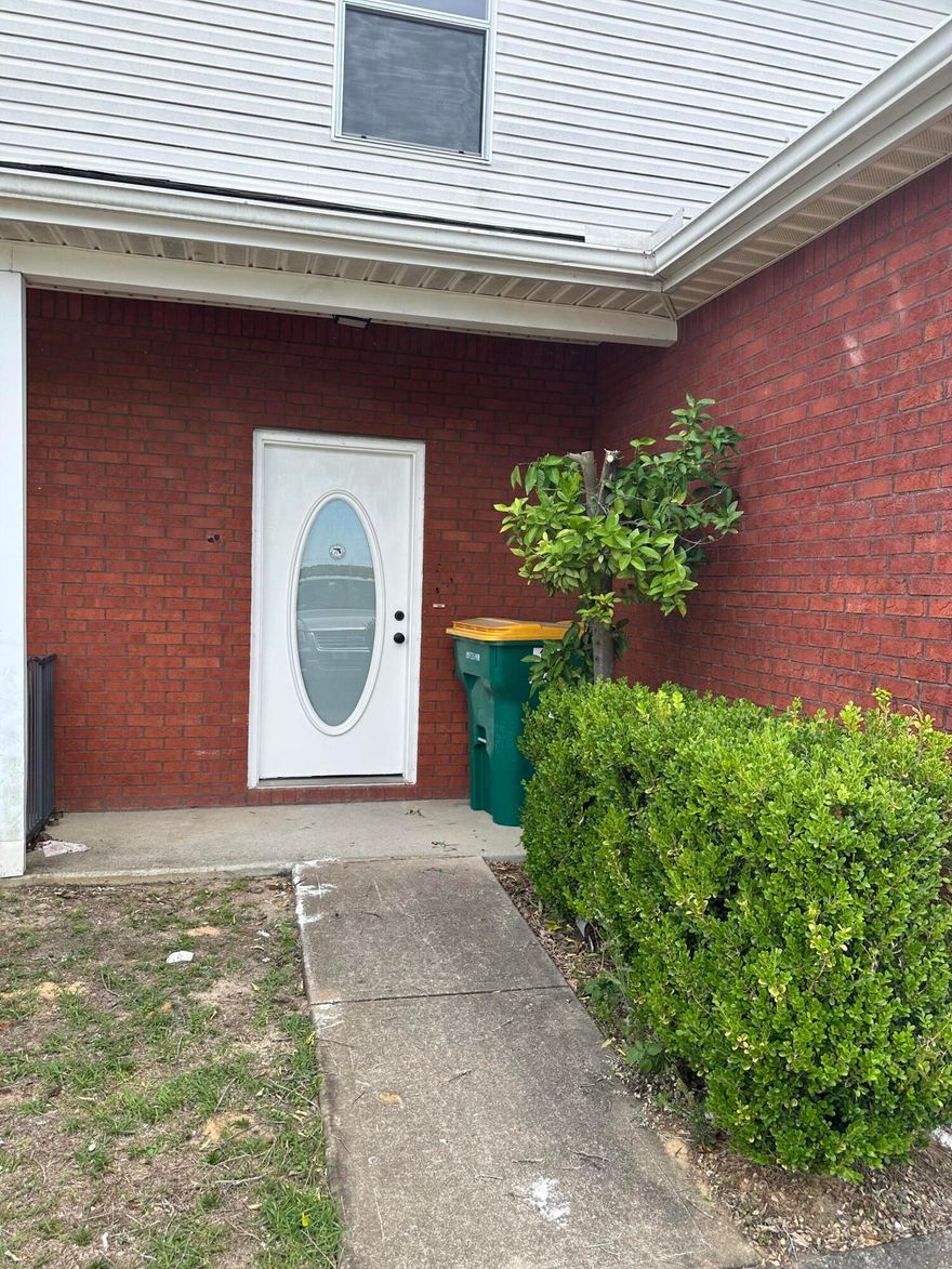 Welcome to this charming 3-bedroom, 2-bathroom townhome in the heart of Destin! Built in 2005, this spacious 1,440 sq ft interior unit offers low-maintenance living in the desirable Quail Lake townhome community.

Key Features:

Open Concept Living: Bright and airy main level with a spacious living/dining area perfect for entertaining or relaxing after a day at the beach.
Generous Bedrooms: Three well-sized bedrooms upstairs, including a primary suite with private bath.
Functional Layout: Two full bathrooms, a half bath down stairs. A one-car garage for parking and extra storage. 2 Spots in driveway for extra parking. 
Modern Touches: High ceilings, durable finishes, and a practical two-story floor plan typical of this sought-after complex.

Located on Airport Road, you're just minutes from everything Destin has to offer -- world-famous Emerald Coast beaches, shopping at Destin Commons, incredible Gulf-to-table dining, golf courses, and family attractions. This central location provides easy access to the airport, HarborWalk Village, and all the shopping and entertainment the area is known for.
Whether you're looking for a primary residence, vacation home, or investment property, Unit 138 delivers convenience, comfort, and the unbeatable Destin lifestyle. Perfect for families, couples, or anyone wanting to enjoy coastal Florida living without the high maintenance of a single-family home.