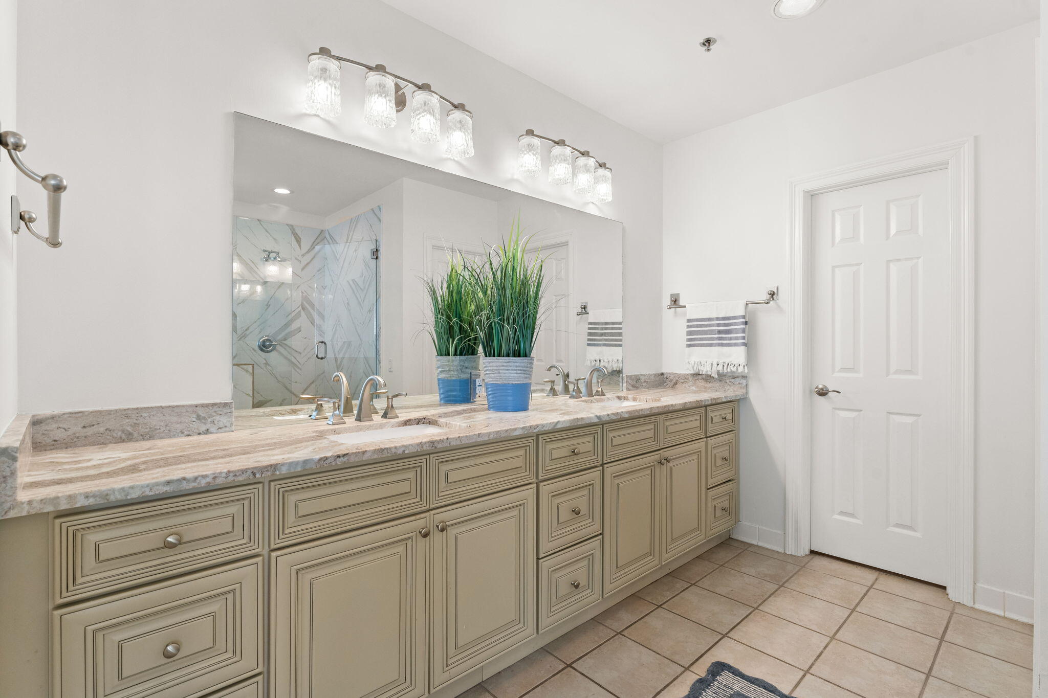 EMPRESS (THE) - Residential