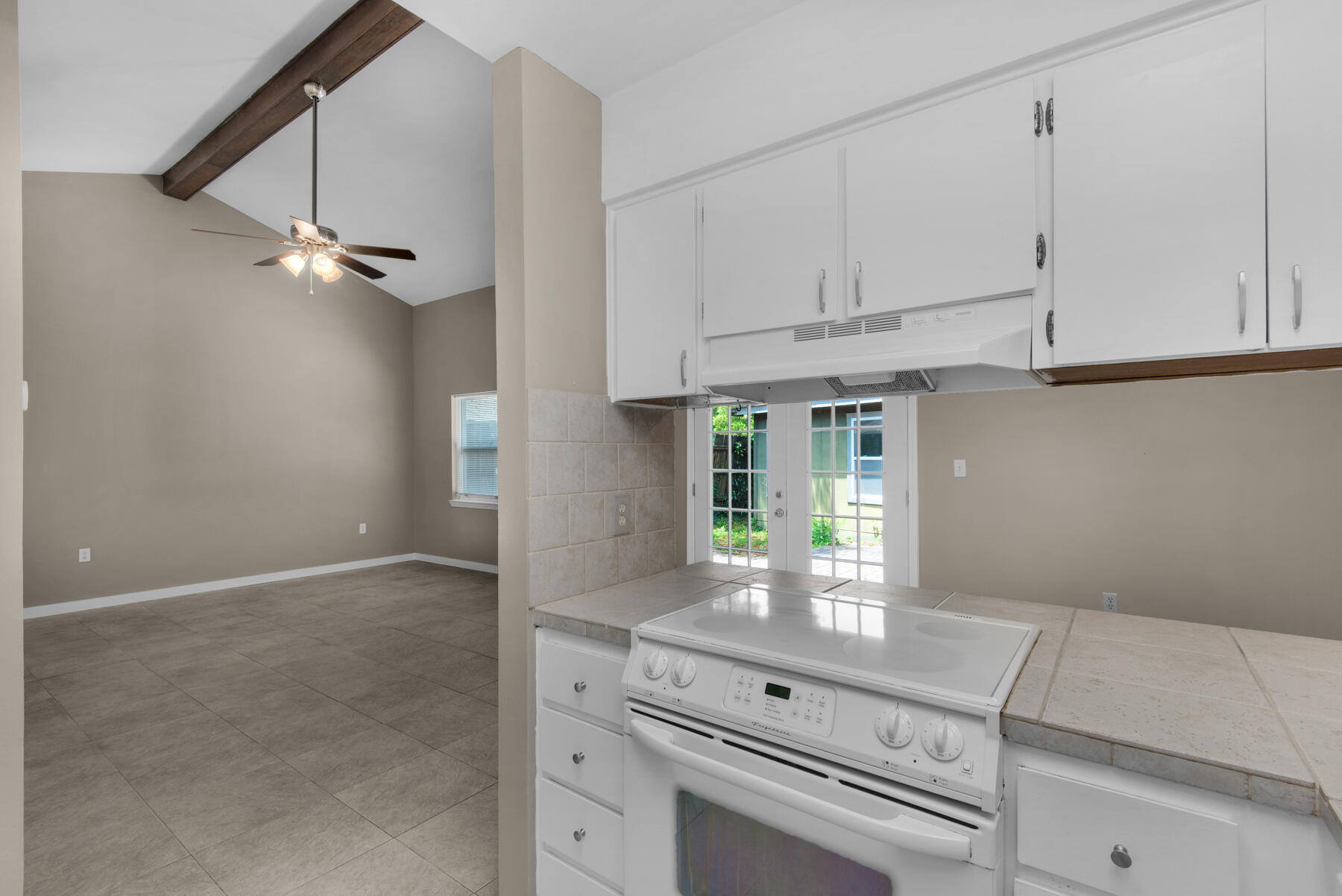 PILLAR OAKS - Residential Lease