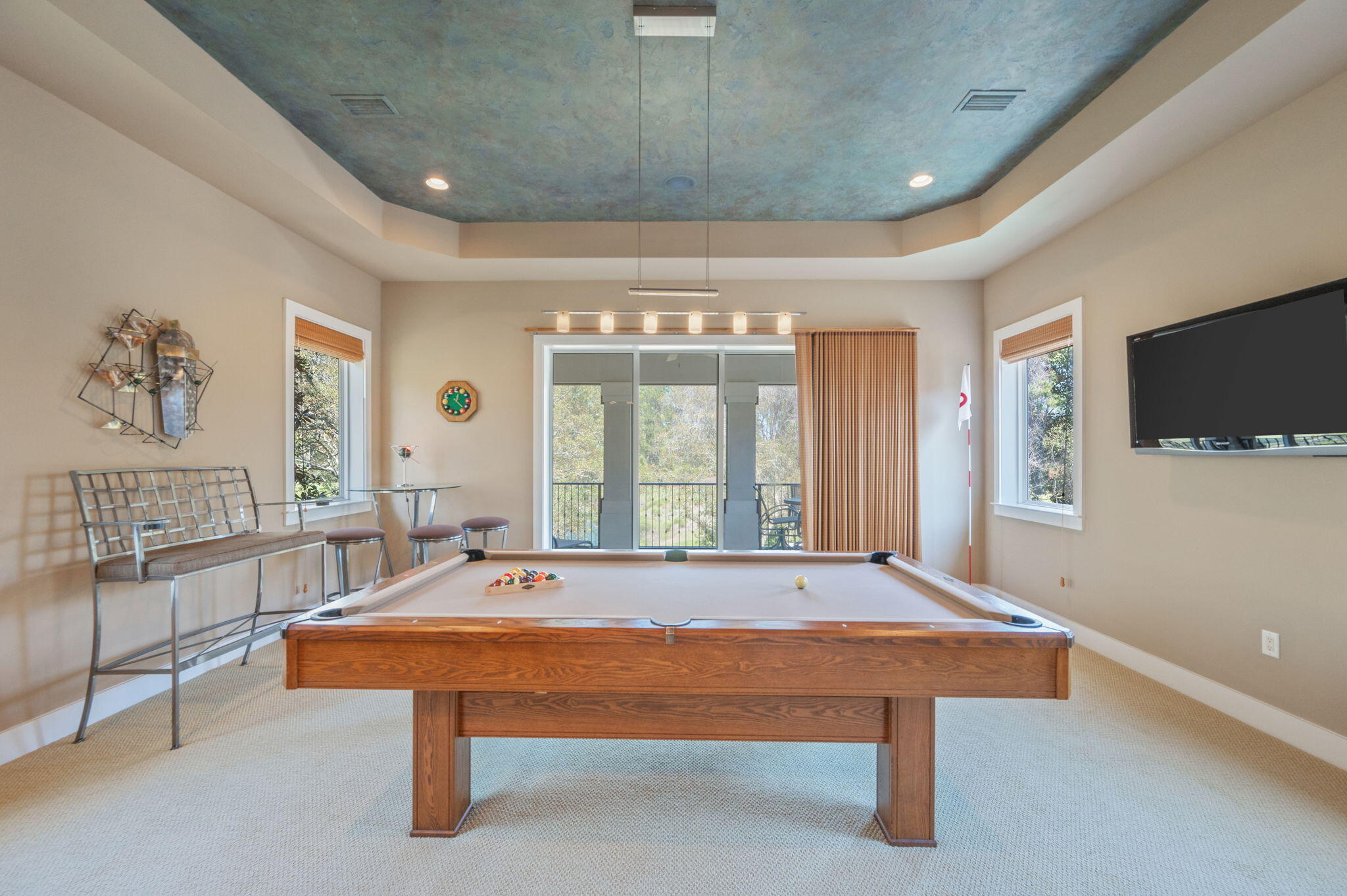 BURNT PINE - Residential