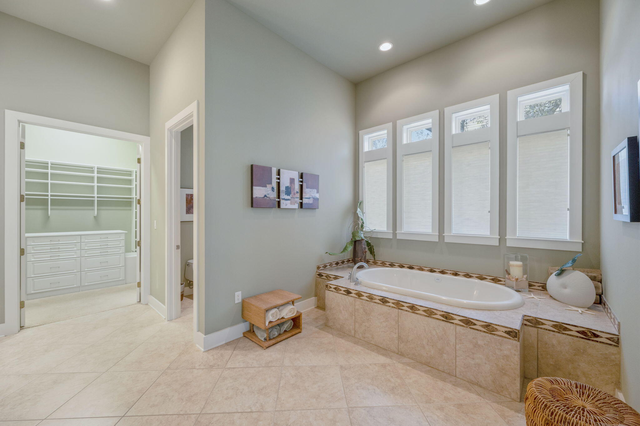 BURNT PINE - Residential