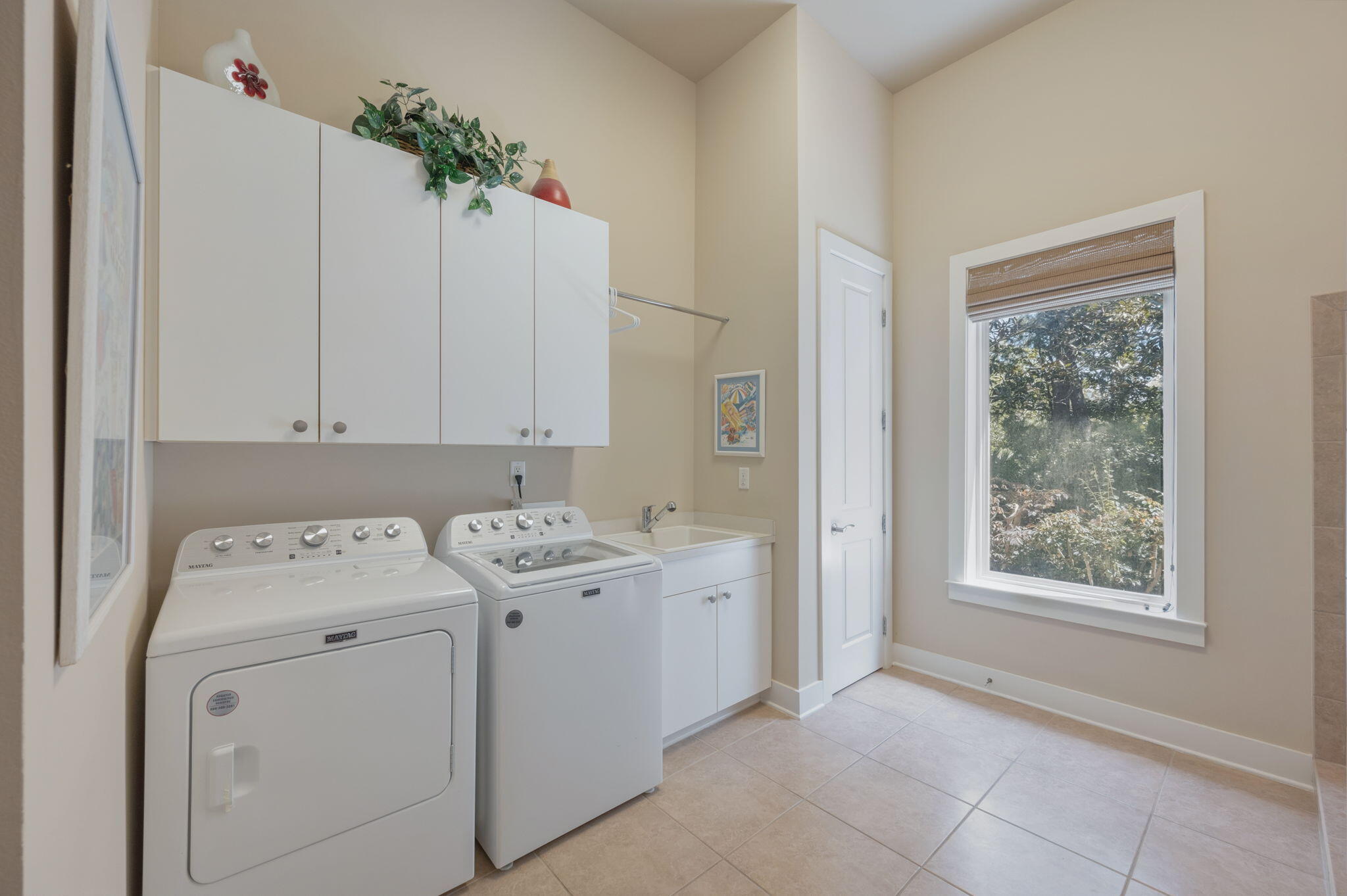 BURNT PINE - Residential