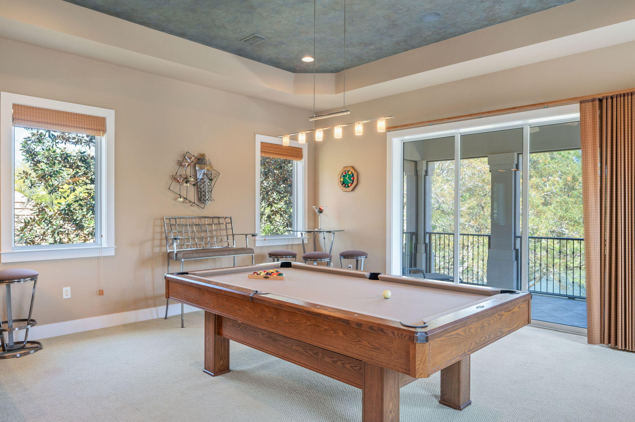 BURNT PINE - Residential