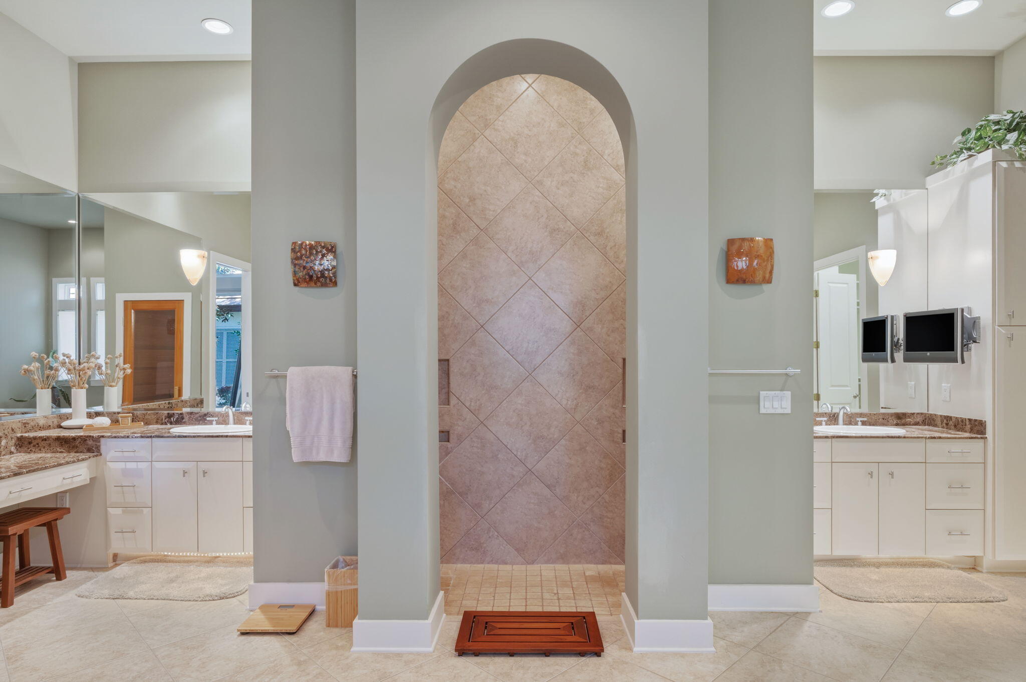 BURNT PINE - Residential