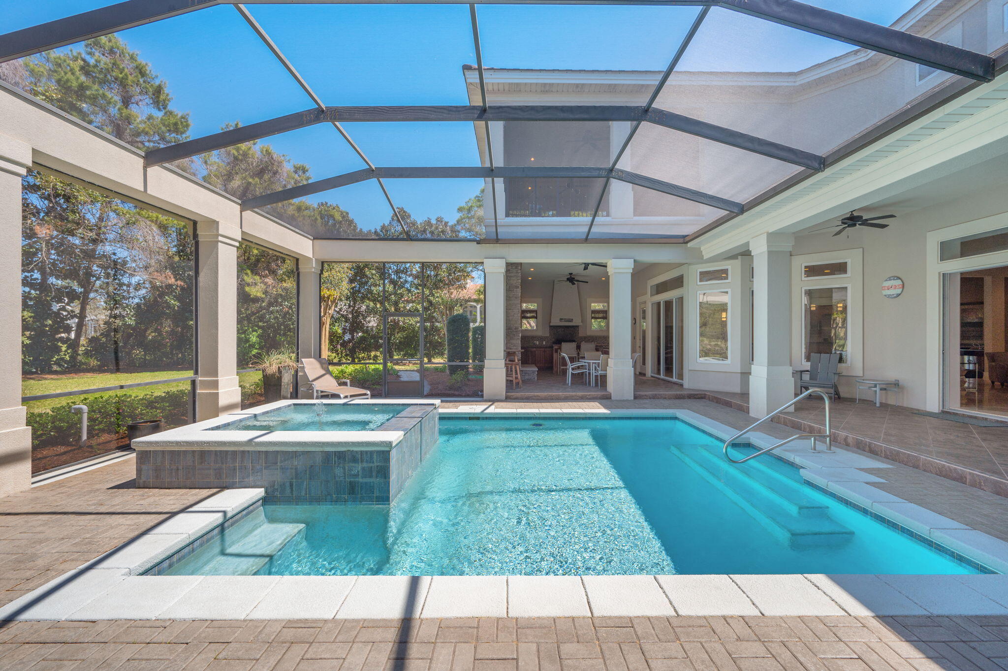 BURNT PINE - Residential