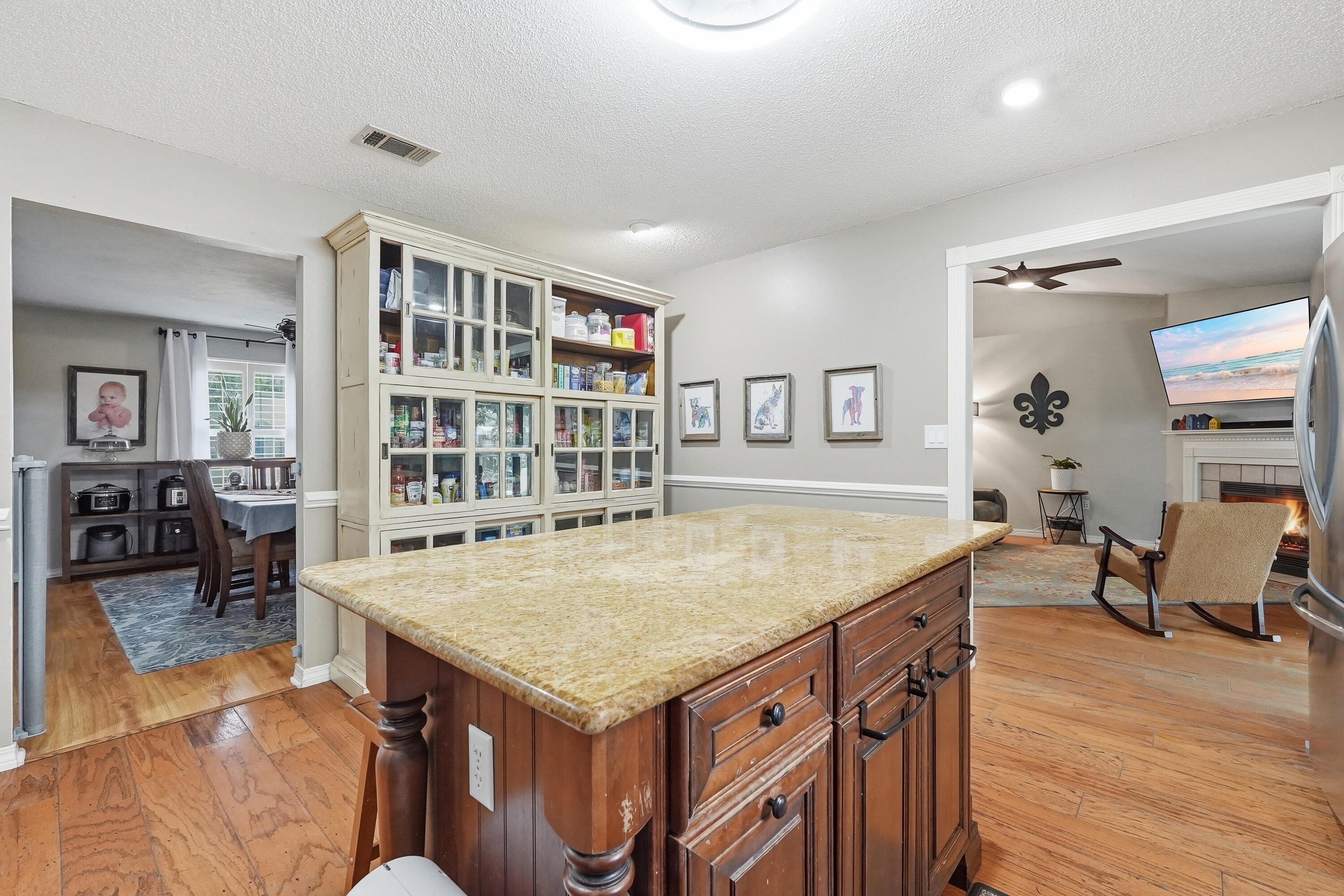 SOUTHMINSTER VILLAGE @ RAINTREE ESTATES - Residential