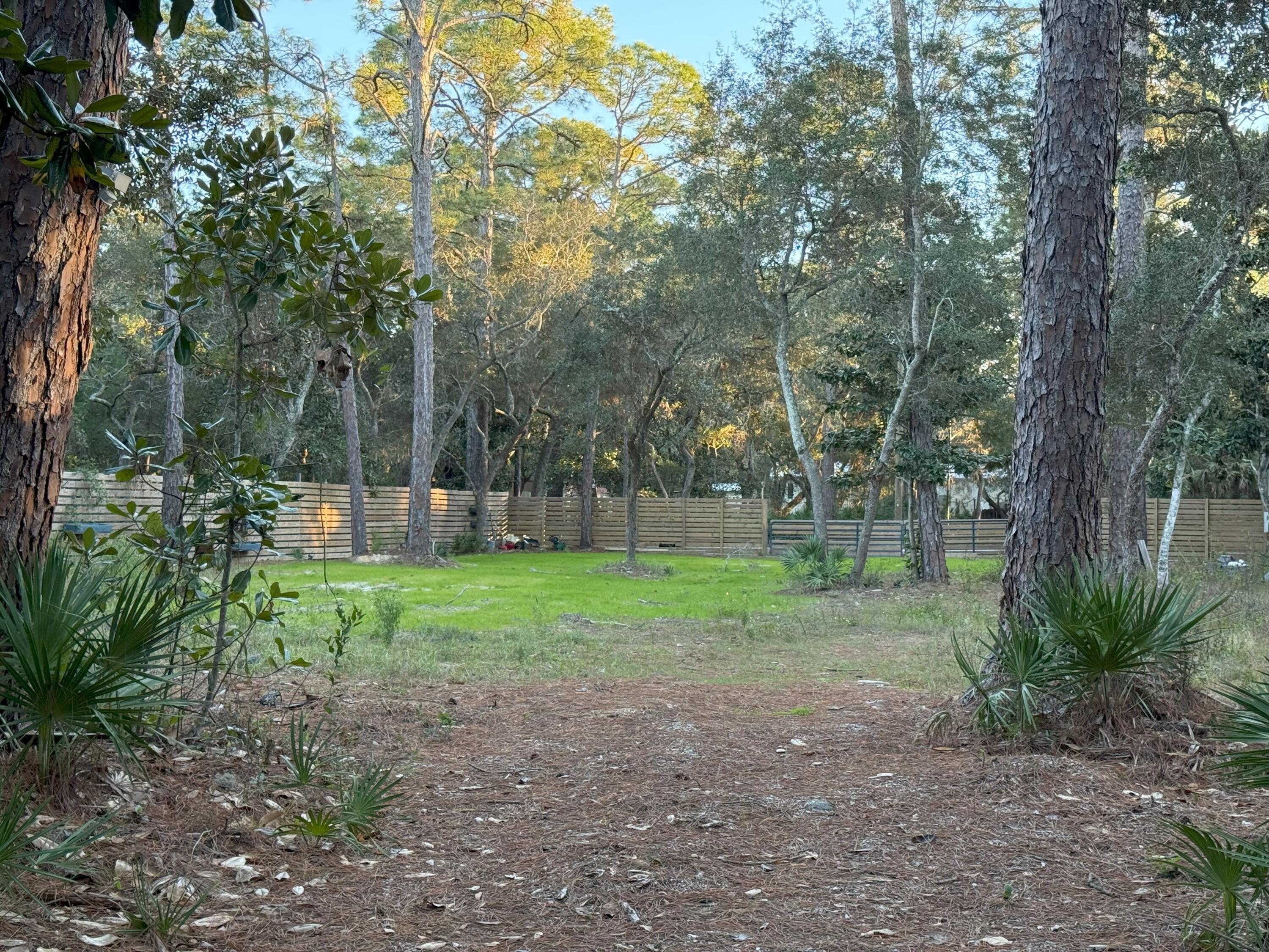 METES & BOUNDS - Land