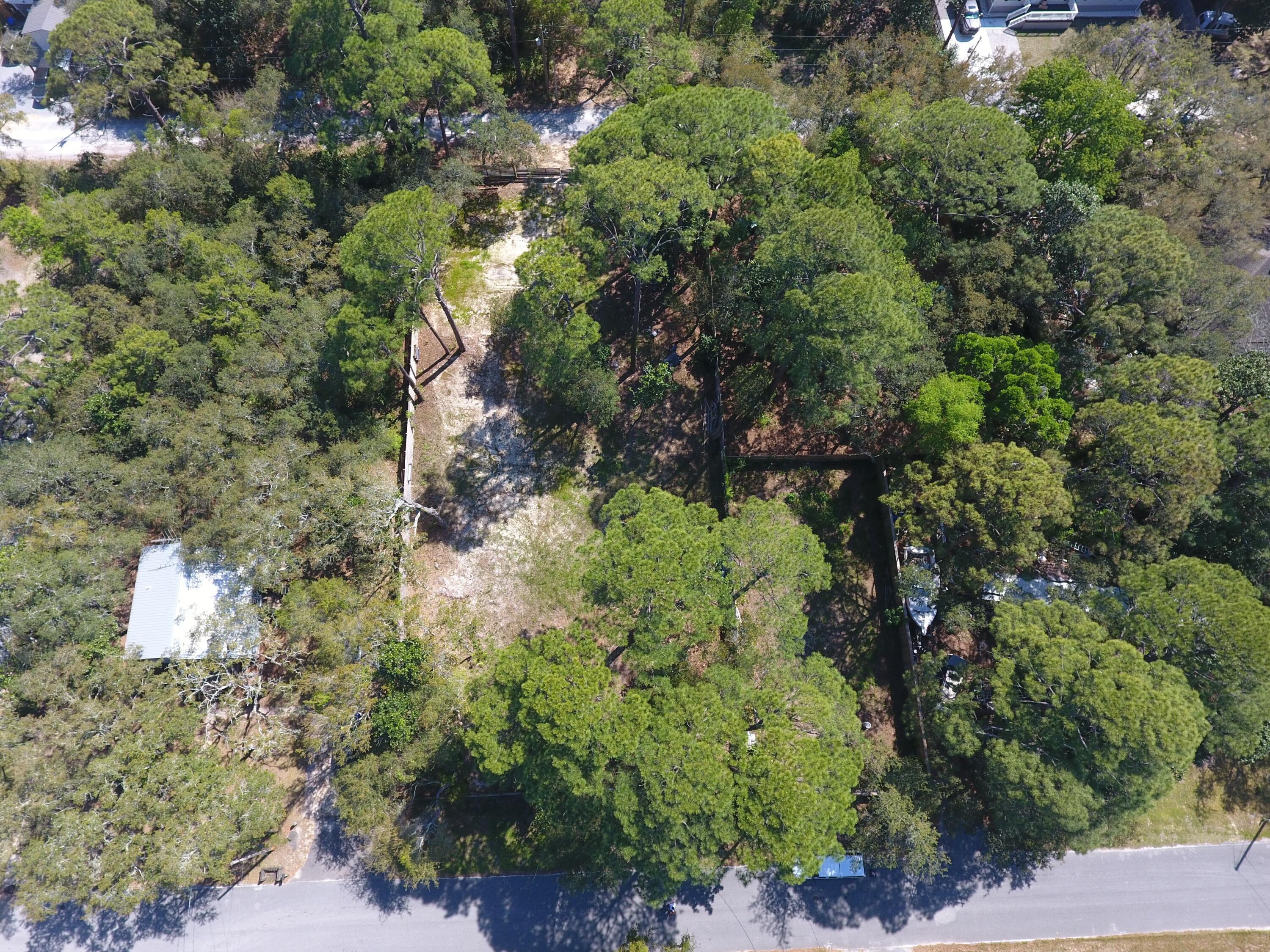 METES & BOUNDS - Land