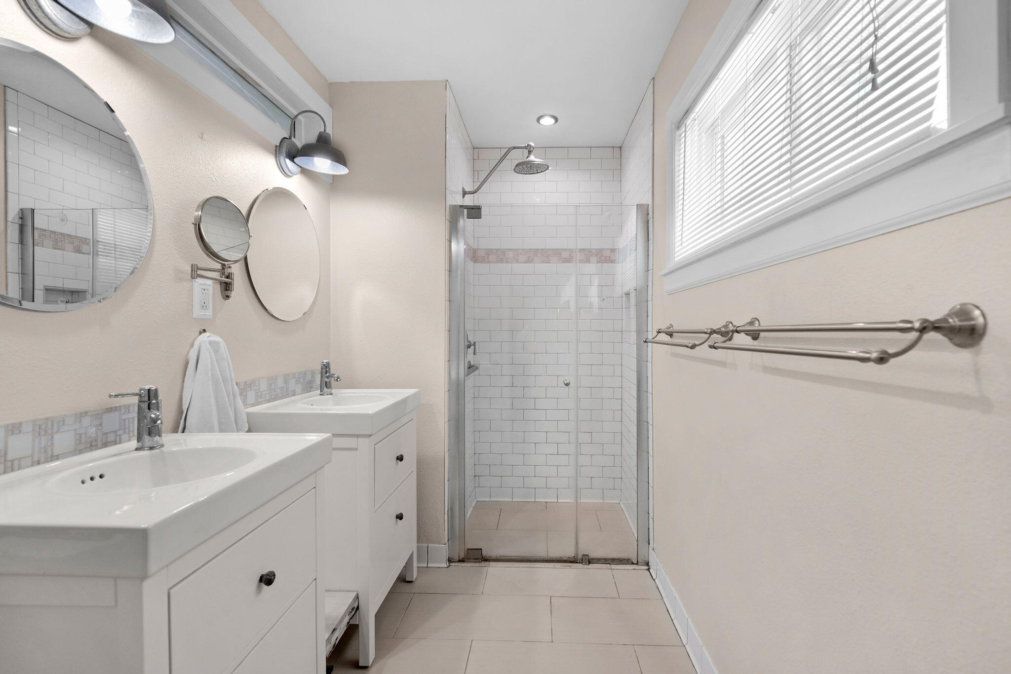 VESTA HEIGHTS 3RD ADDN - Residential