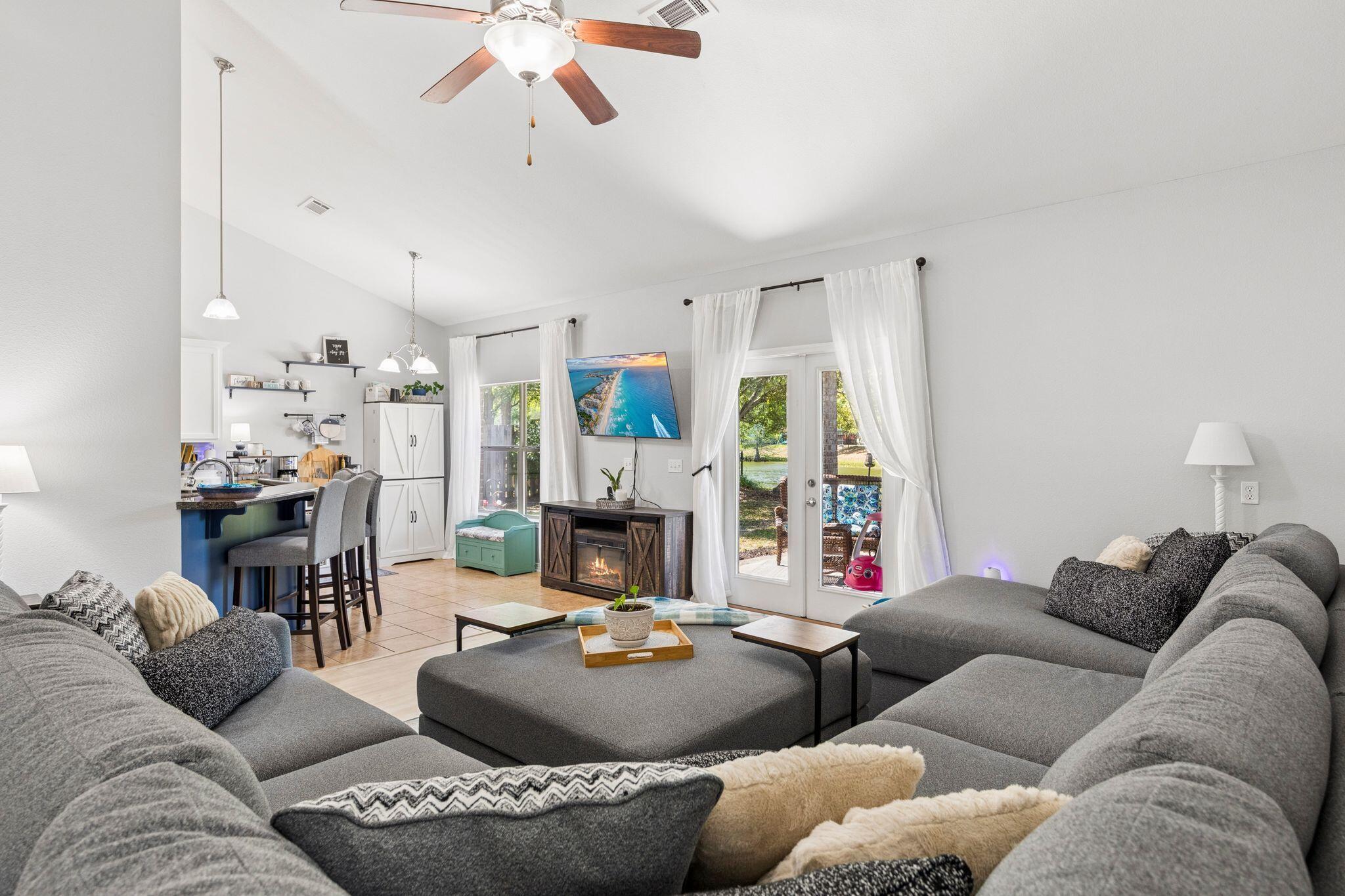 HAMMOCK BAY - Residential