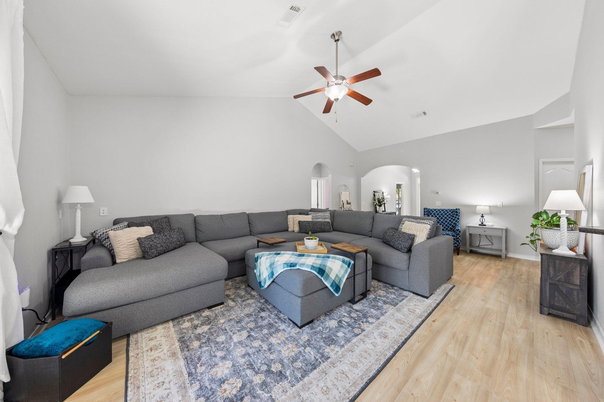 HAMMOCK BAY - Residential