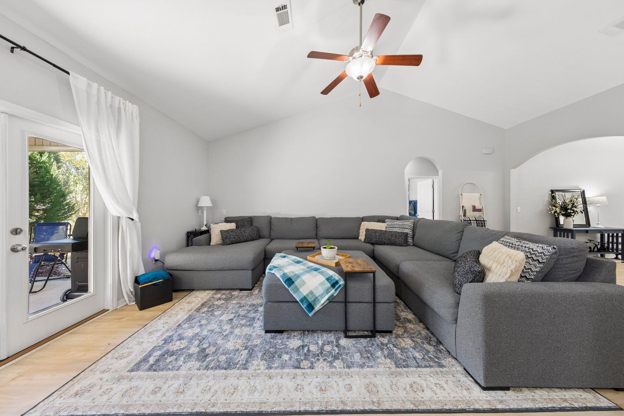 HAMMOCK BAY - Residential