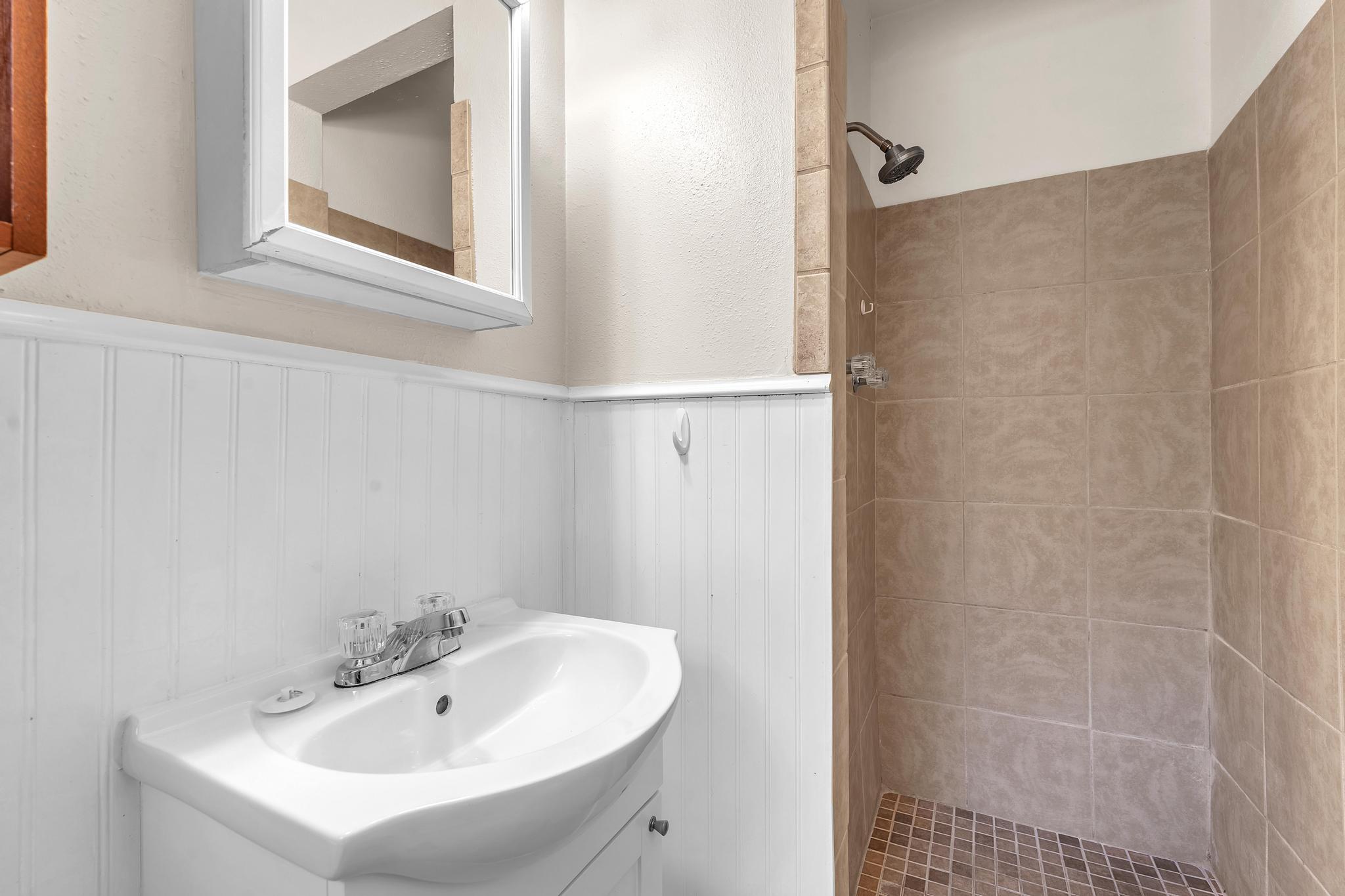 VALPARAISO PLAT 16 RESUB - Residential Lease