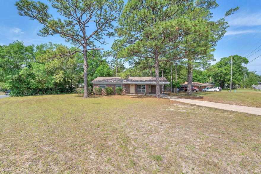 Come take a look at this charming 3 bedroom, 2 bathroom home located in Valparaiso. This property boasts an updated kitchen with granite countertops, perfect for those who love to cook and entertain. The house is filled with natural light, creating a warm and inviting atmosphere throughout. Situated on an oversized lot, the backyard offers plenty of space for outdoor activities and gardening. Don't miss out on the opportunity to make this your new home!