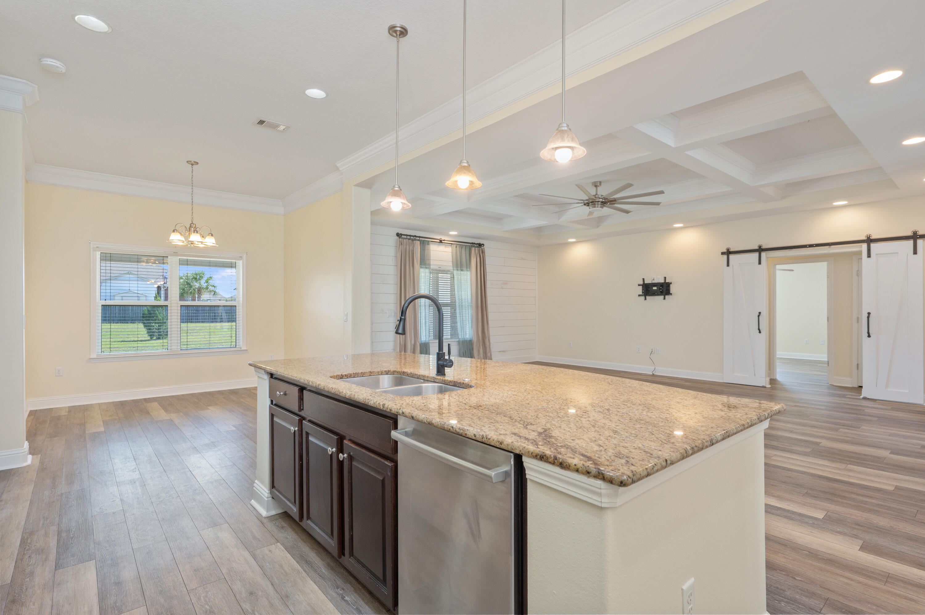 BROWNSTONE MANOR - Residential