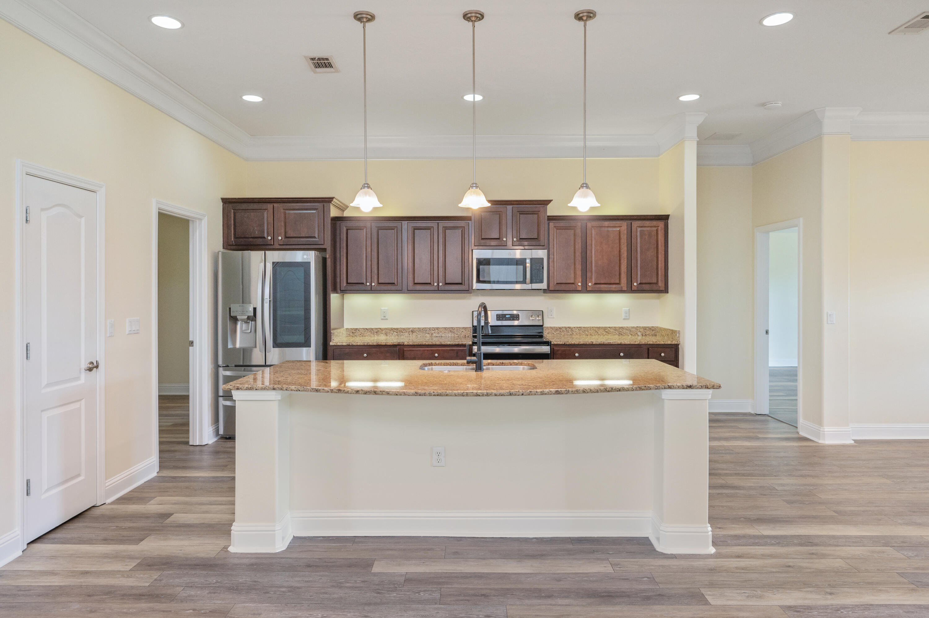 BROWNSTONE MANOR - Residential