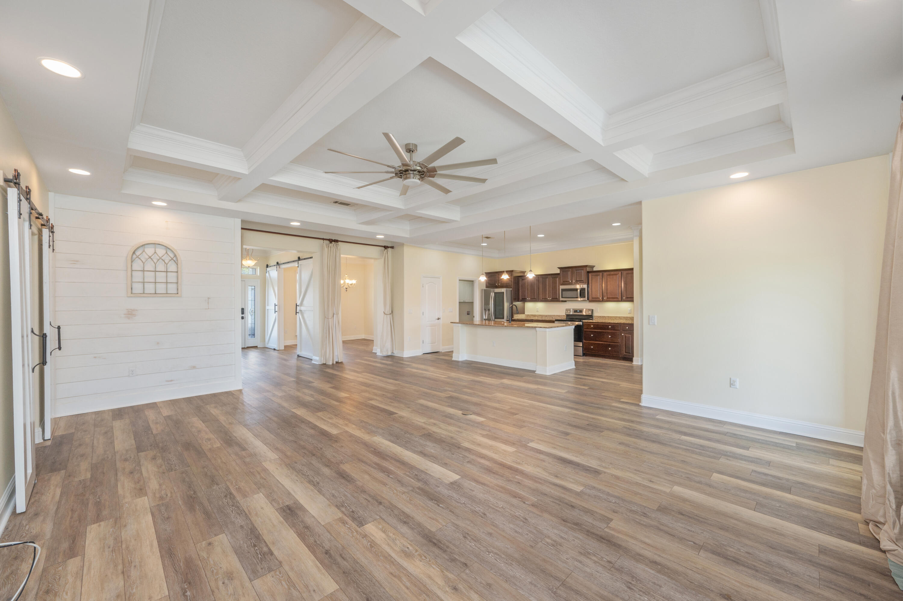 BROWNSTONE MANOR - Residential