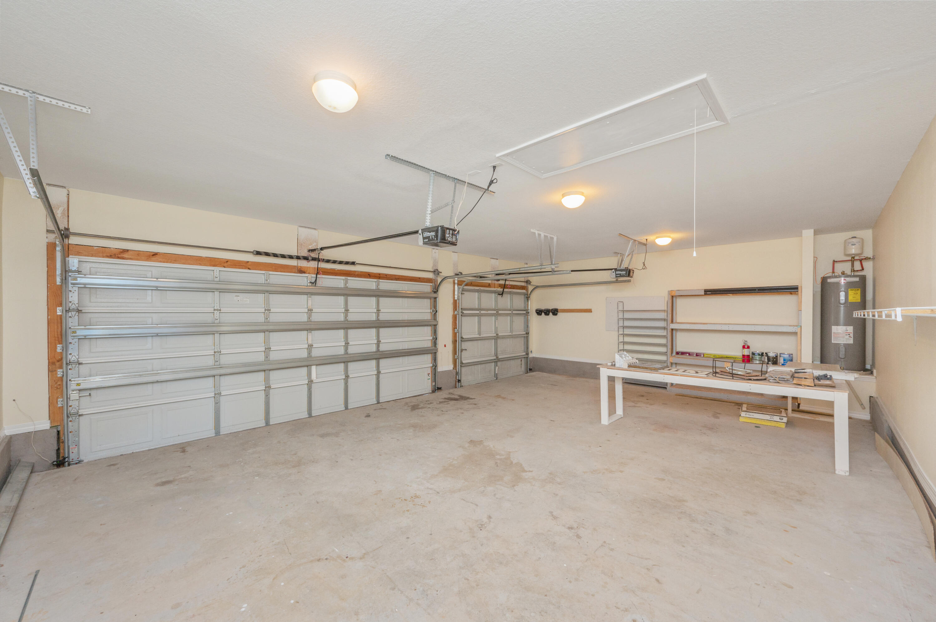 BROWNSTONE MANOR - Residential