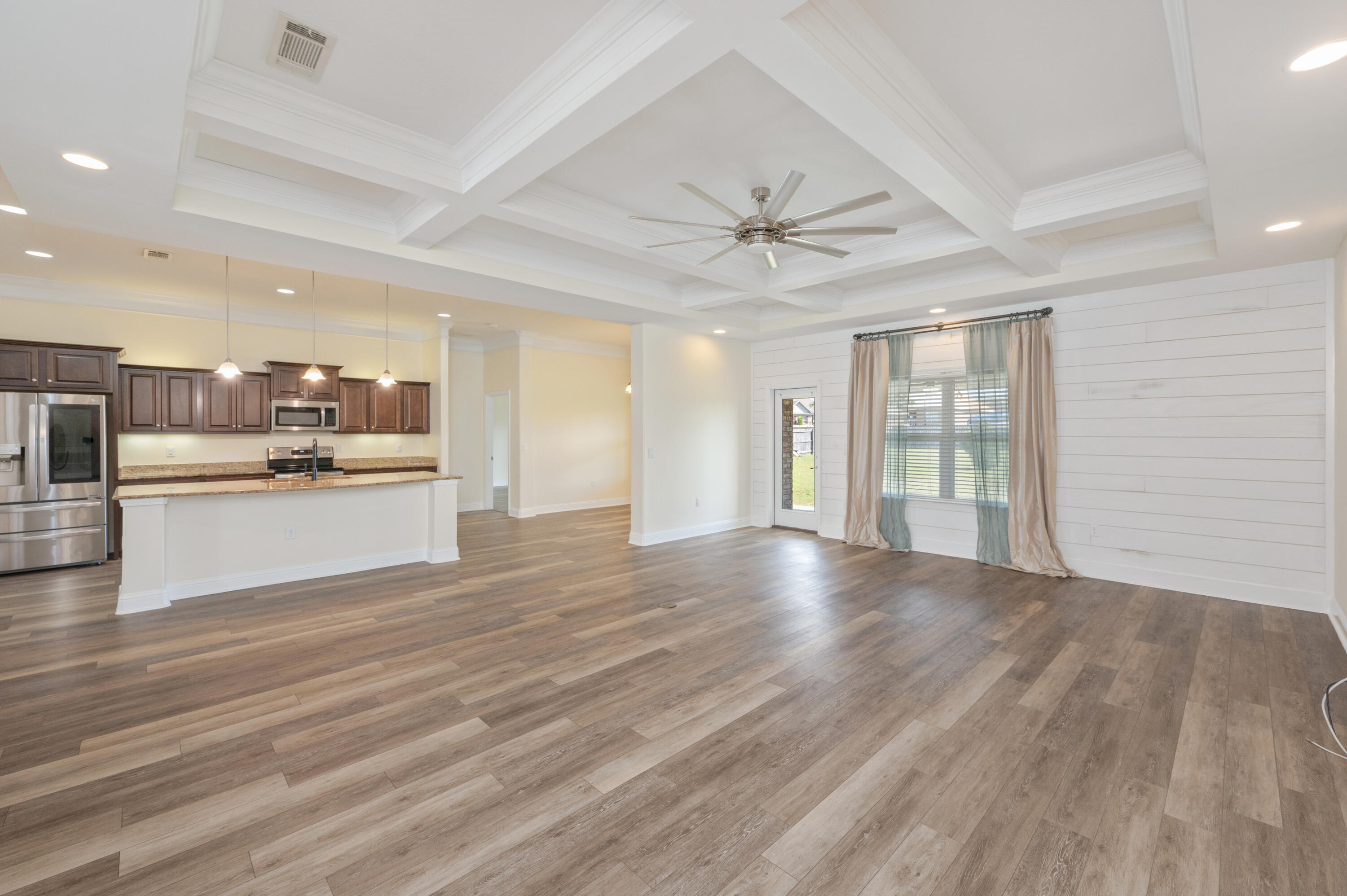 BROWNSTONE MANOR - Residential