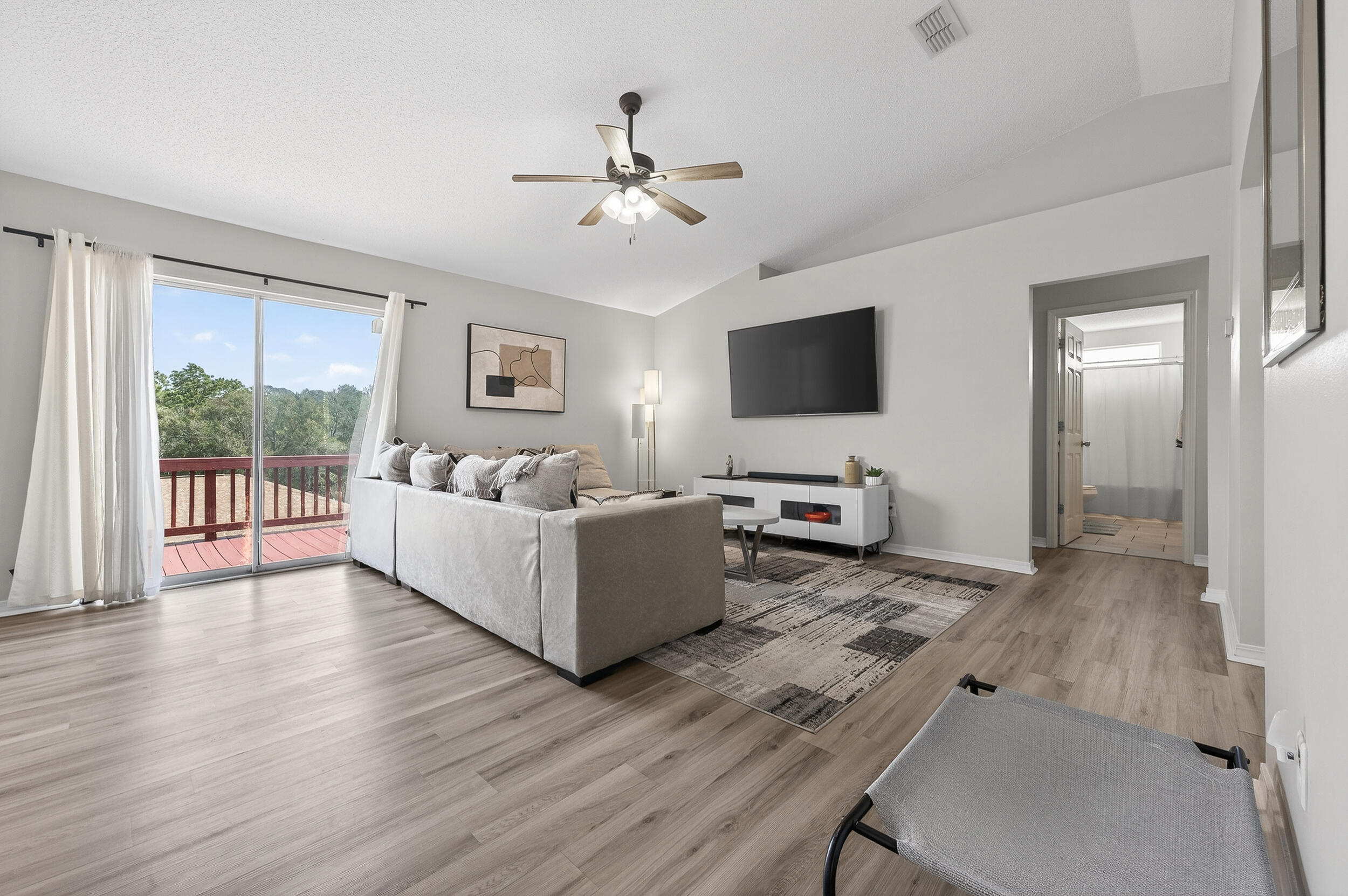 COUNTRYVIEW ESTATES 10TH ADDN - Residential