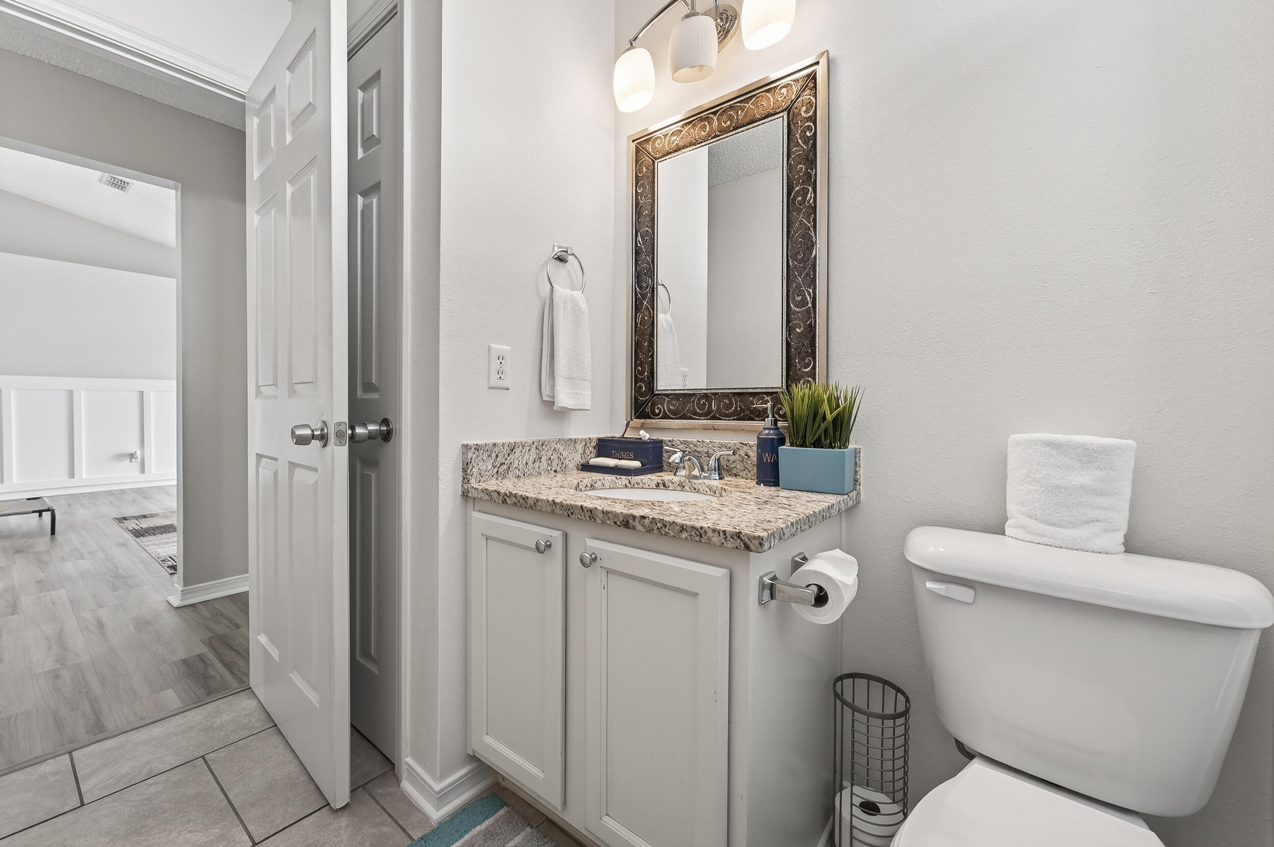 COUNTRYVIEW ESTATES 10TH ADDN - Residential