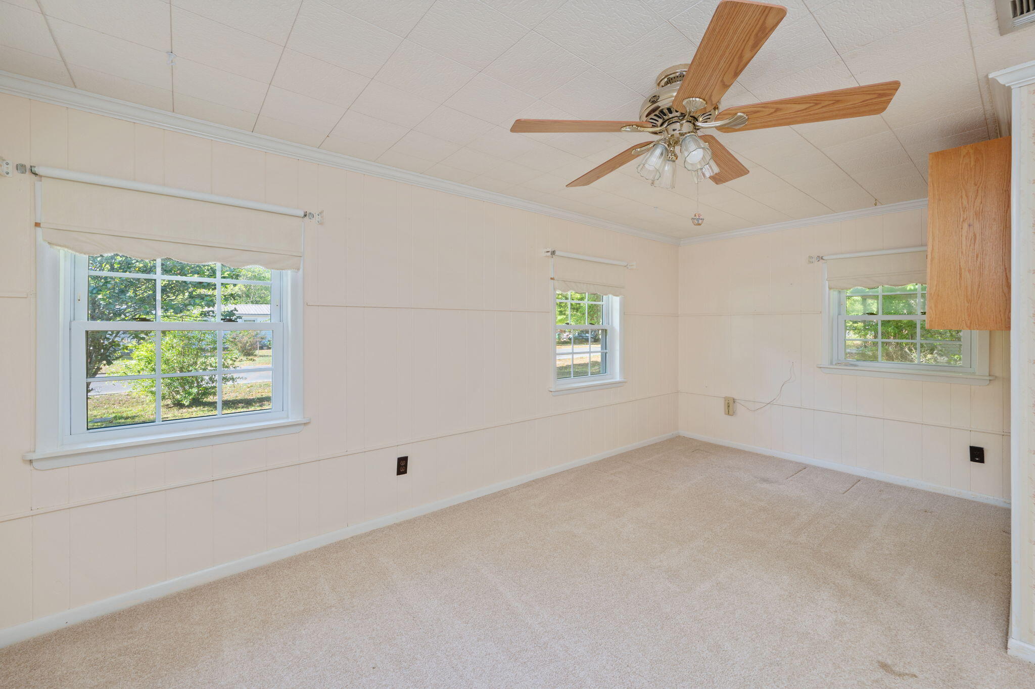 MORRIS ADDN TO CRESTVIEW - Residential