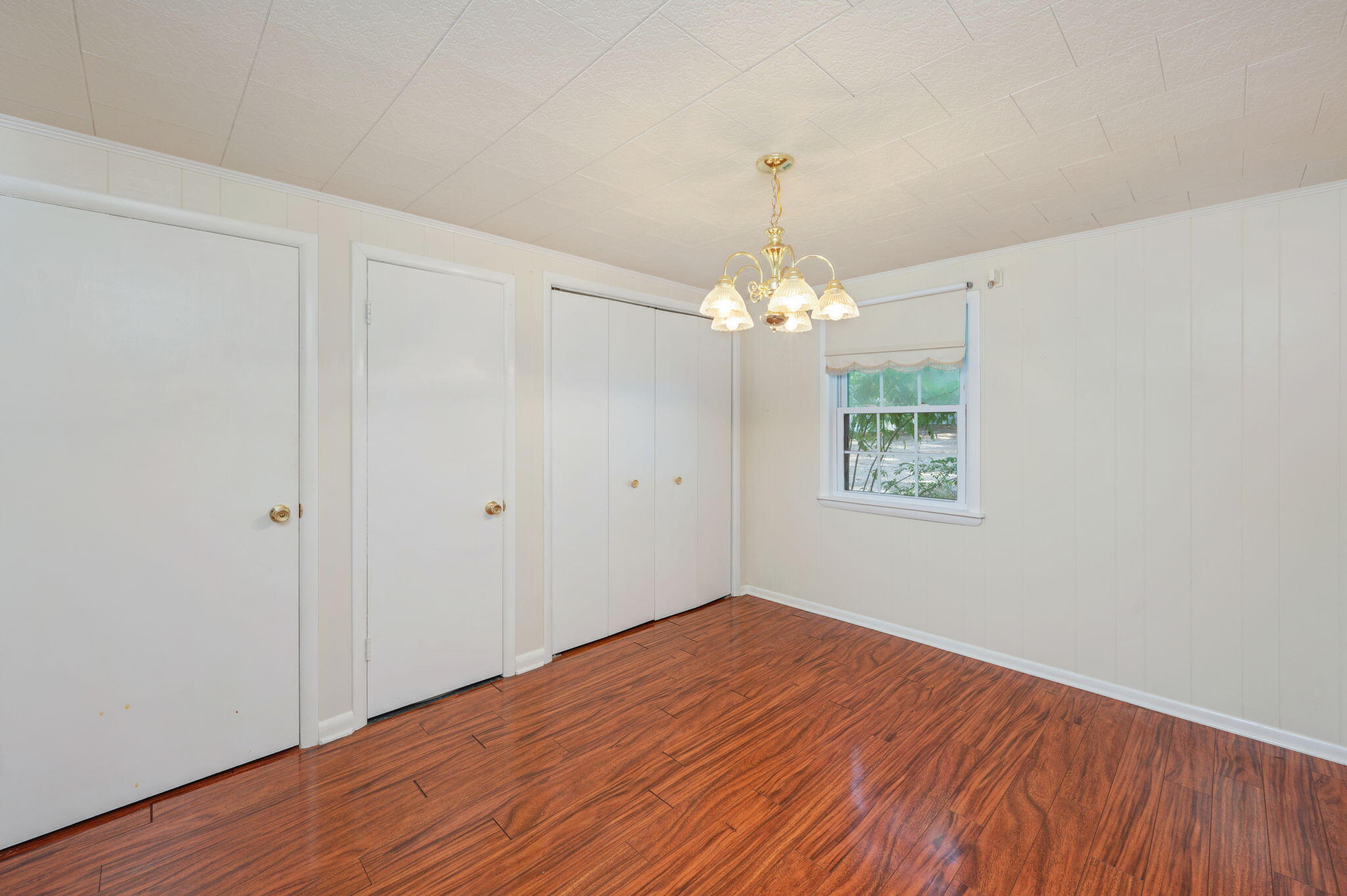 MORRIS ADDN TO CRESTVIEW - Residential