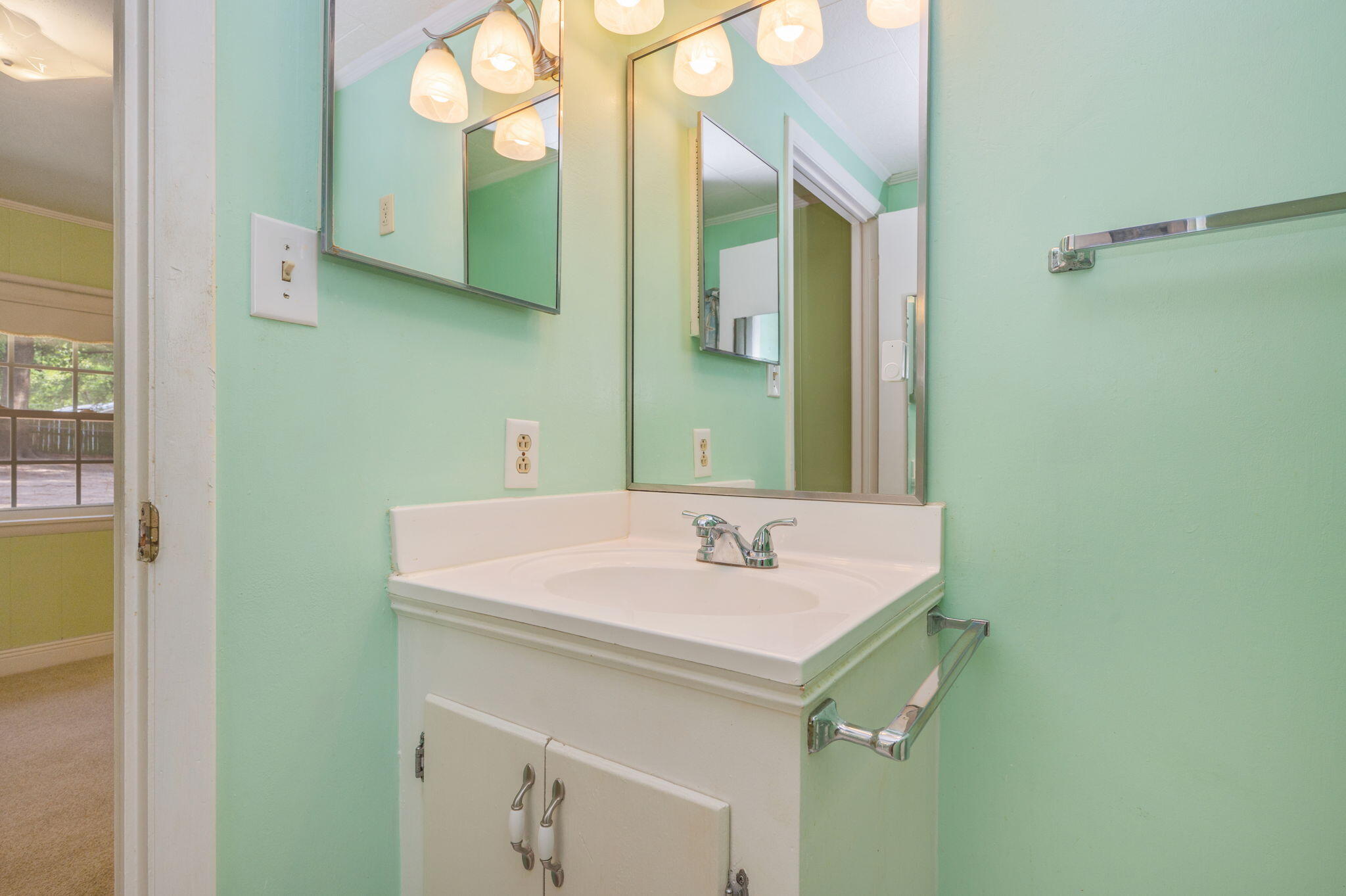 MORRIS ADDN TO CRESTVIEW - Residential