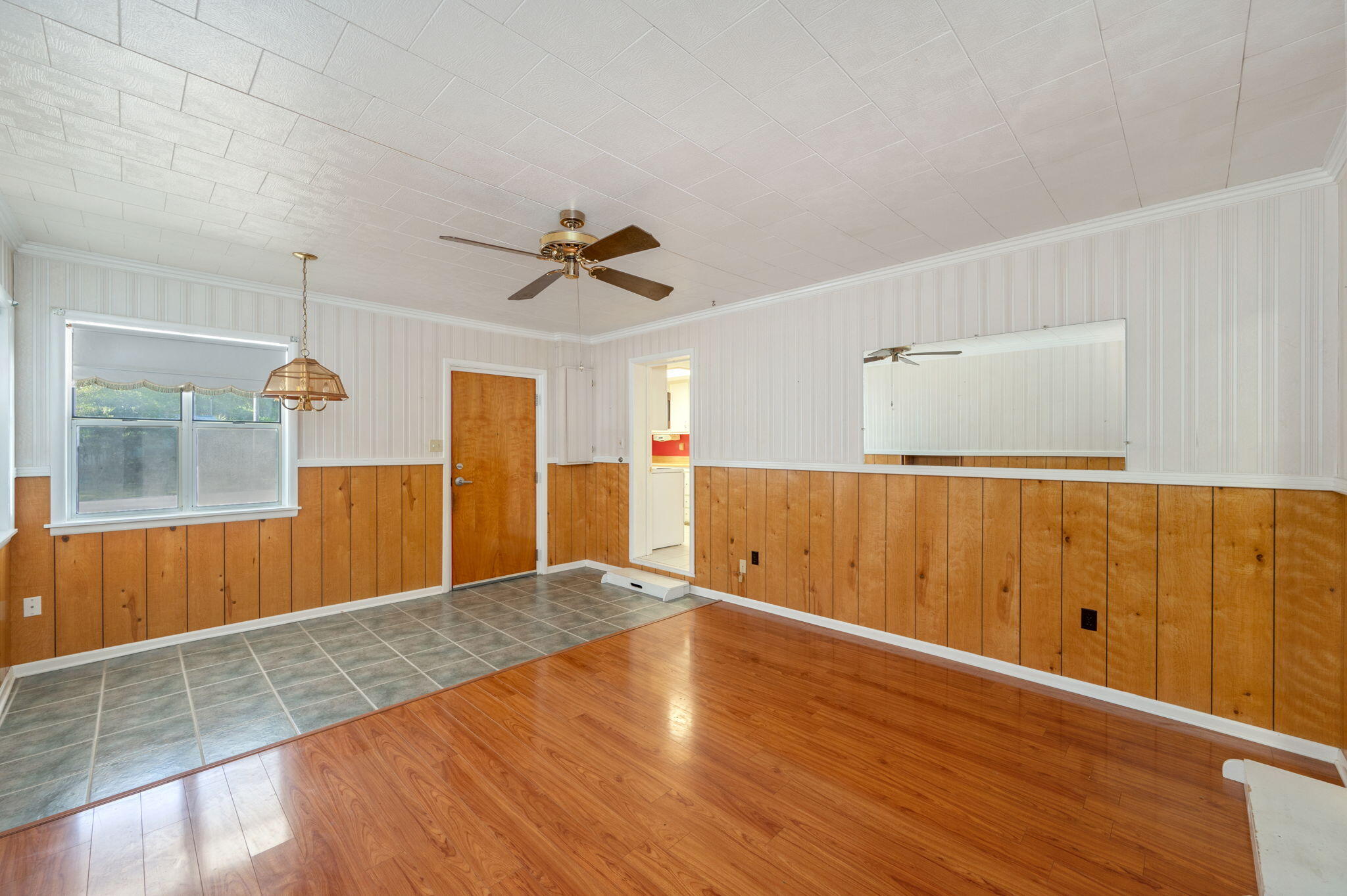 MORRIS ADDN TO CRESTVIEW - Residential