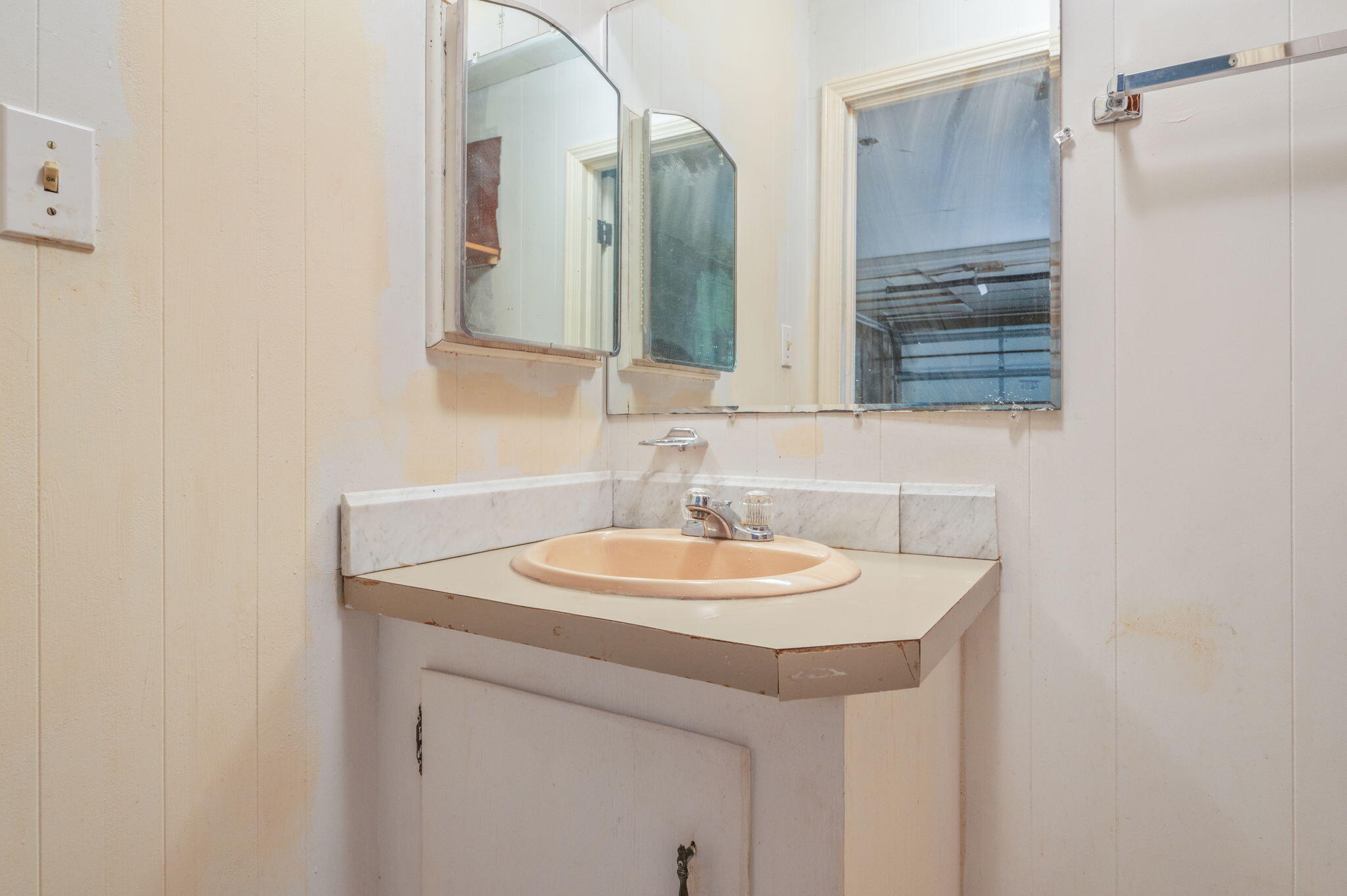 MORRIS ADDN TO CRESTVIEW - Residential