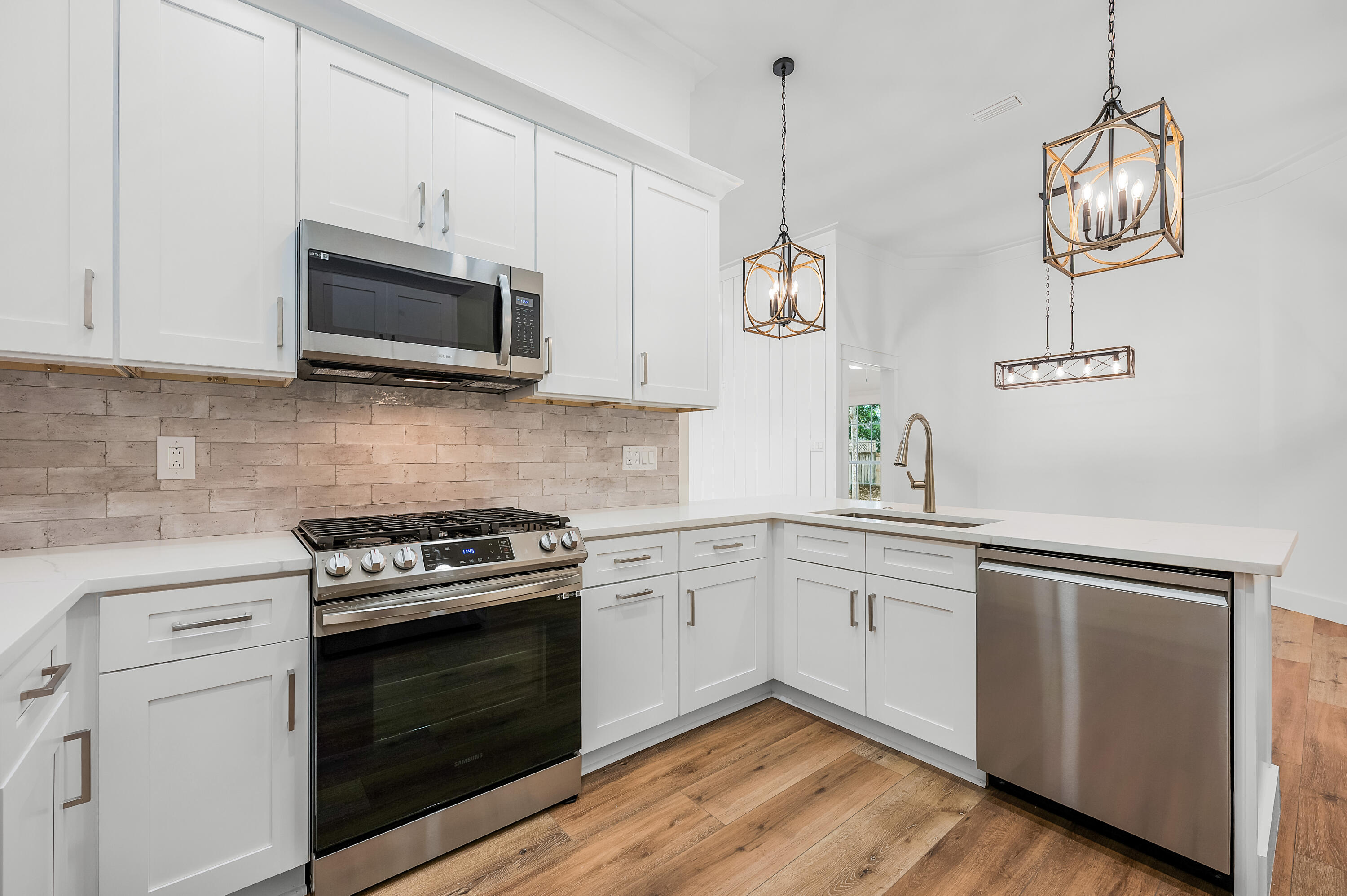 BAYSHORE PLACE PH 2 - Residential