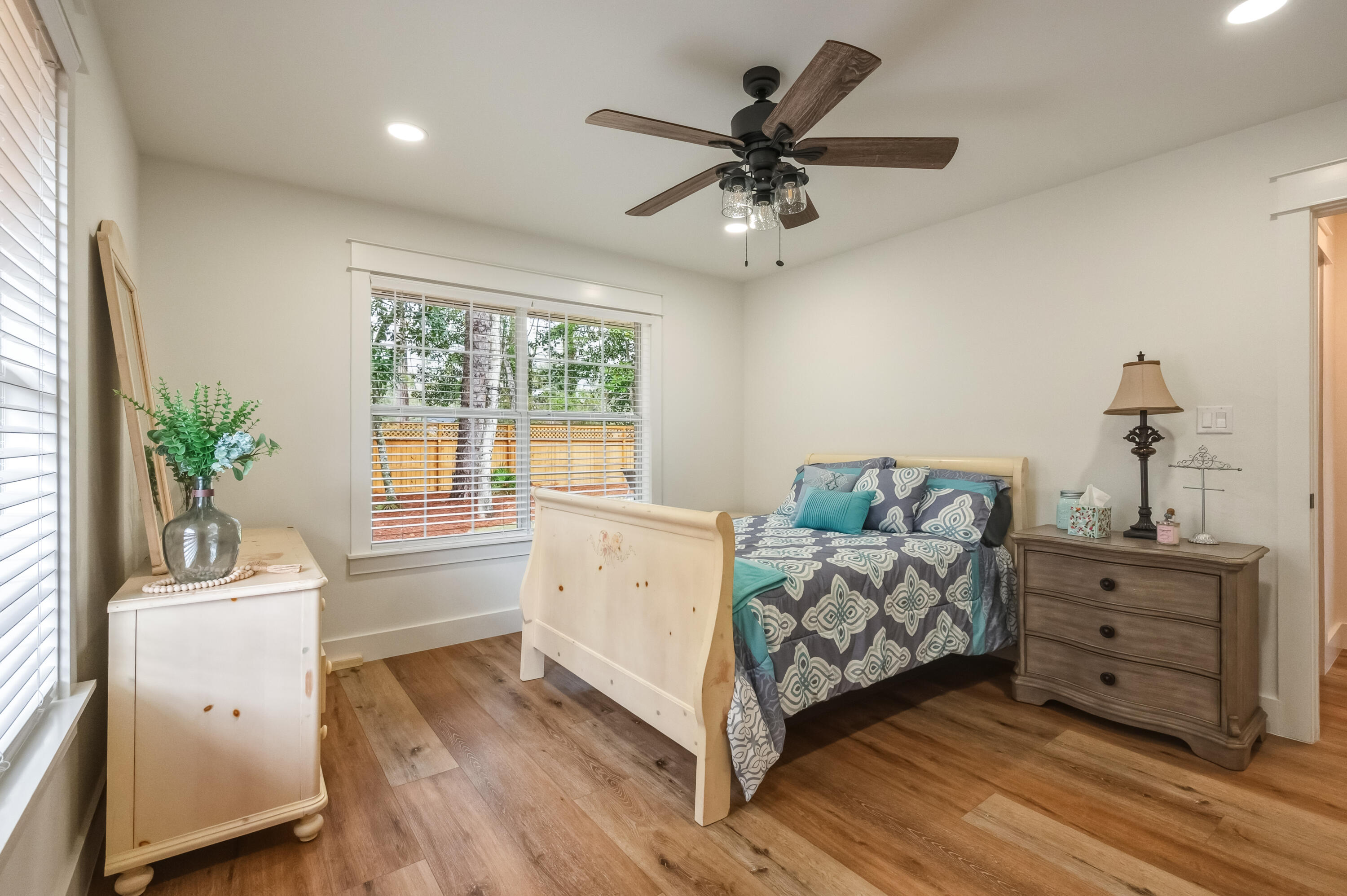 BAYSHORE PLACE PH 2 - Residential