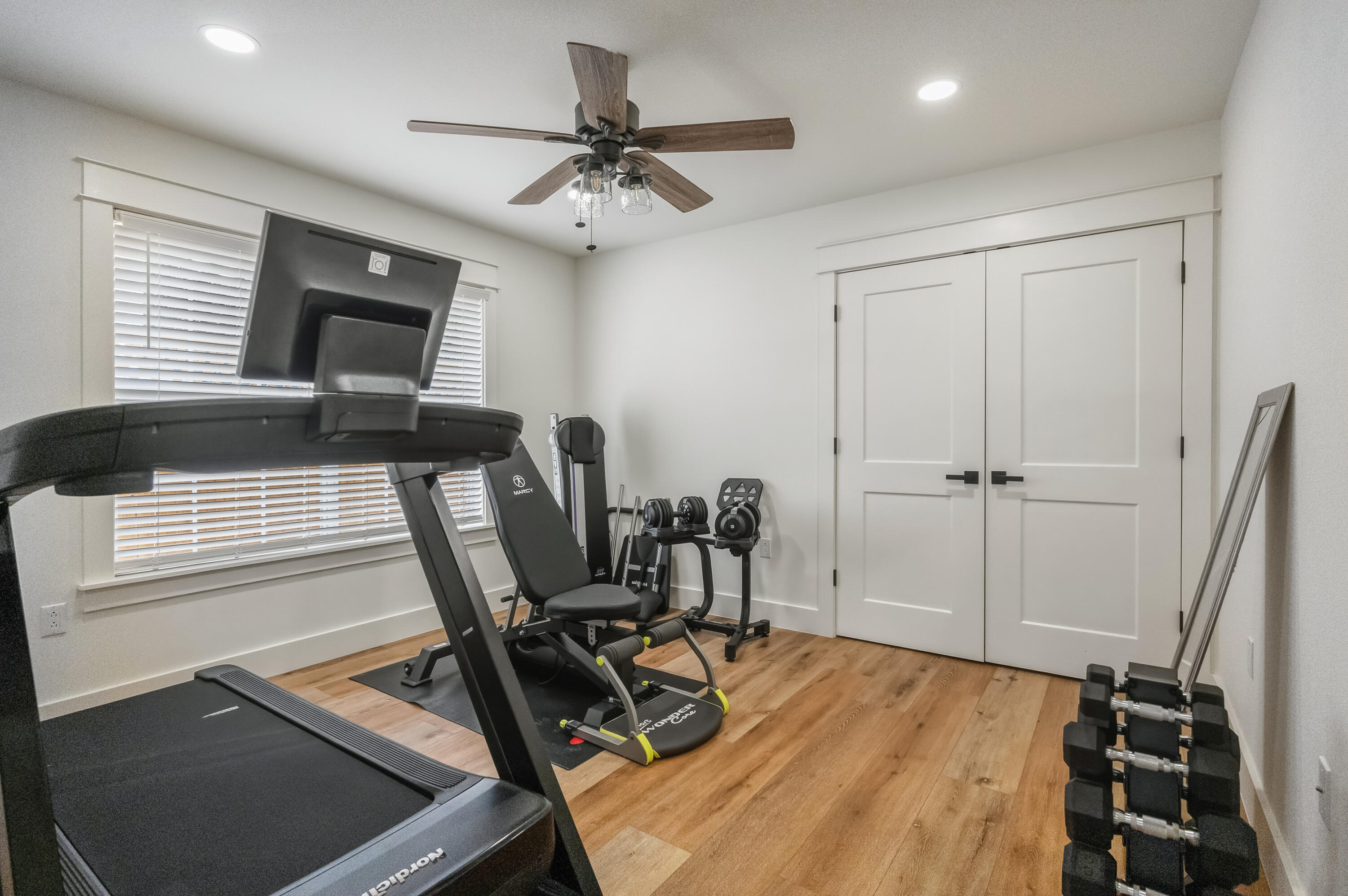 BAYSHORE PLACE PH 2 - Residential