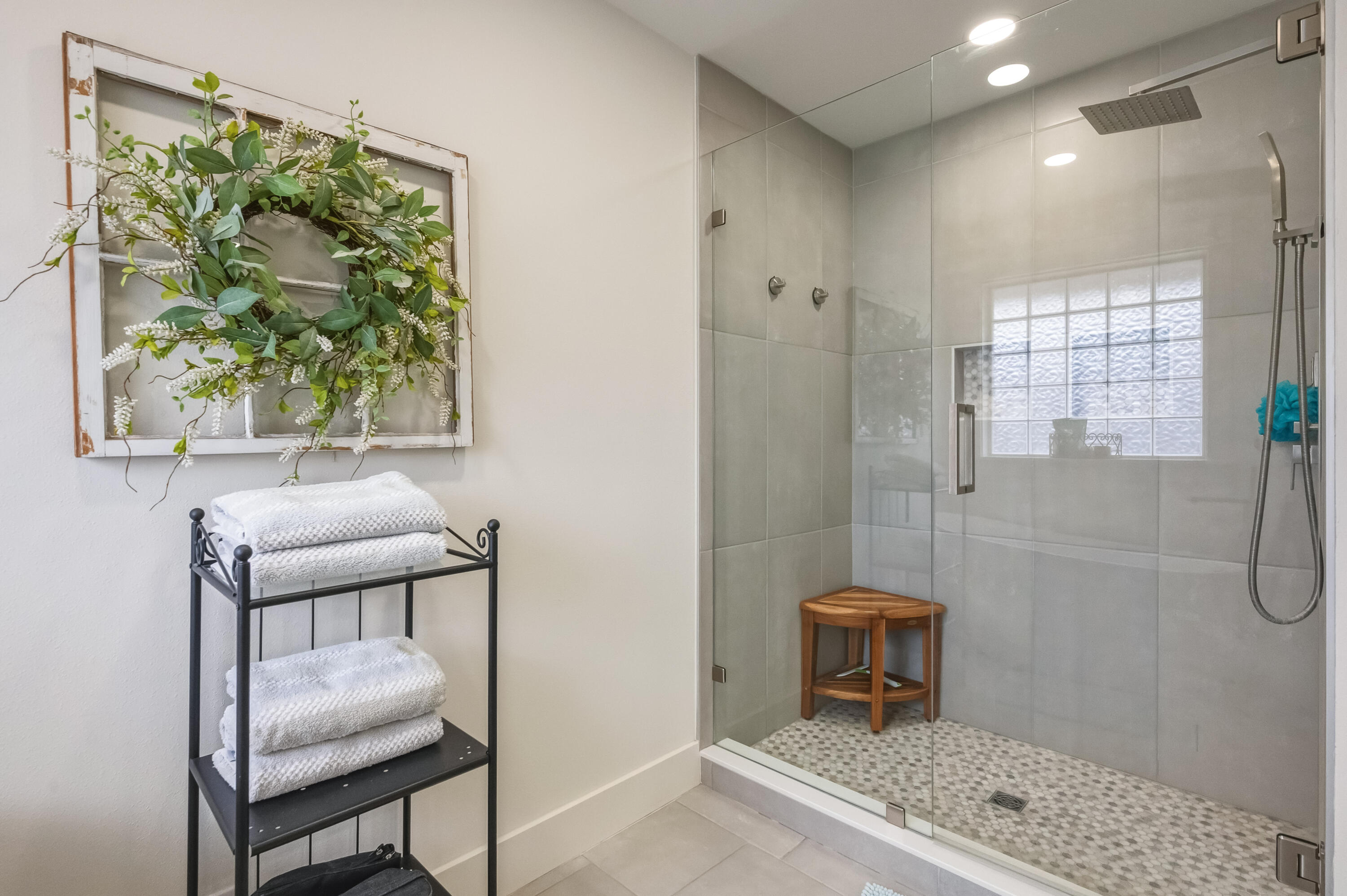 BAYSHORE PLACE PH 2 - Residential