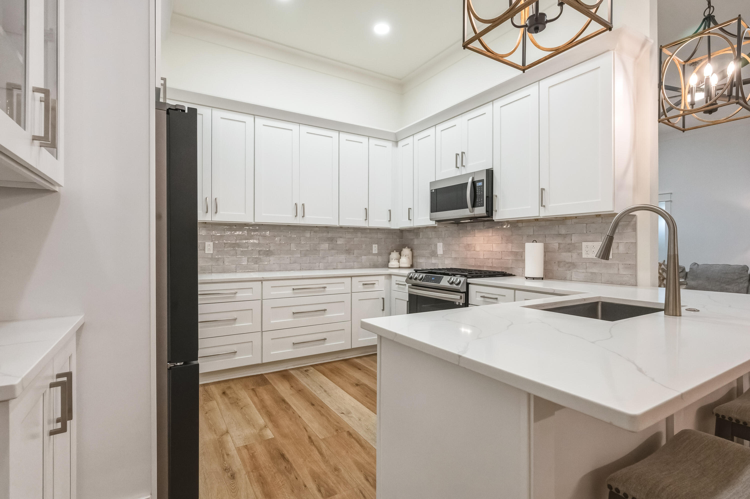 BAYSHORE PLACE PH 2 - Residential