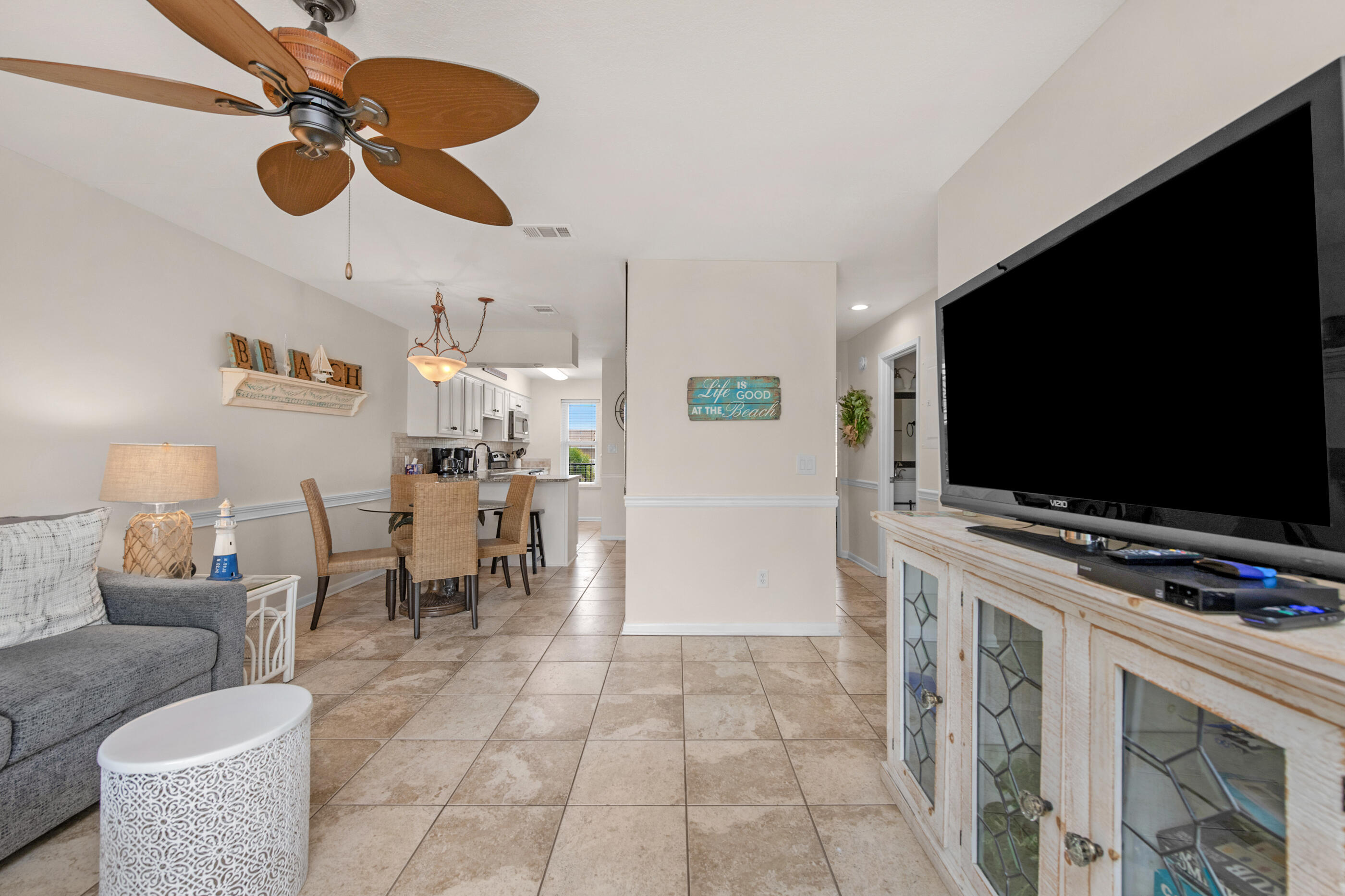 POOLSIDE VILLAS CONDO - Residential