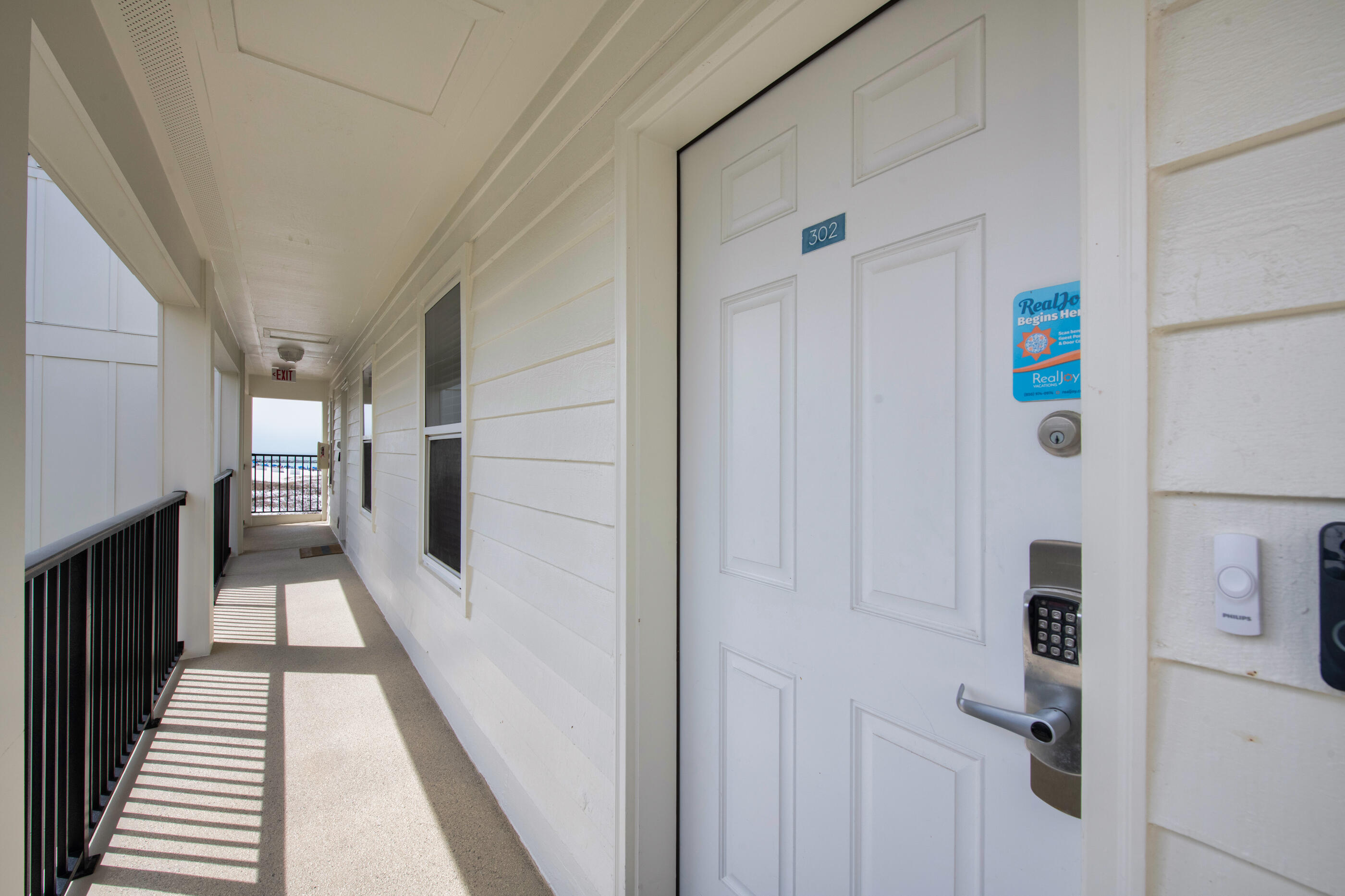 POOLSIDE VILLAS CONDO - Residential