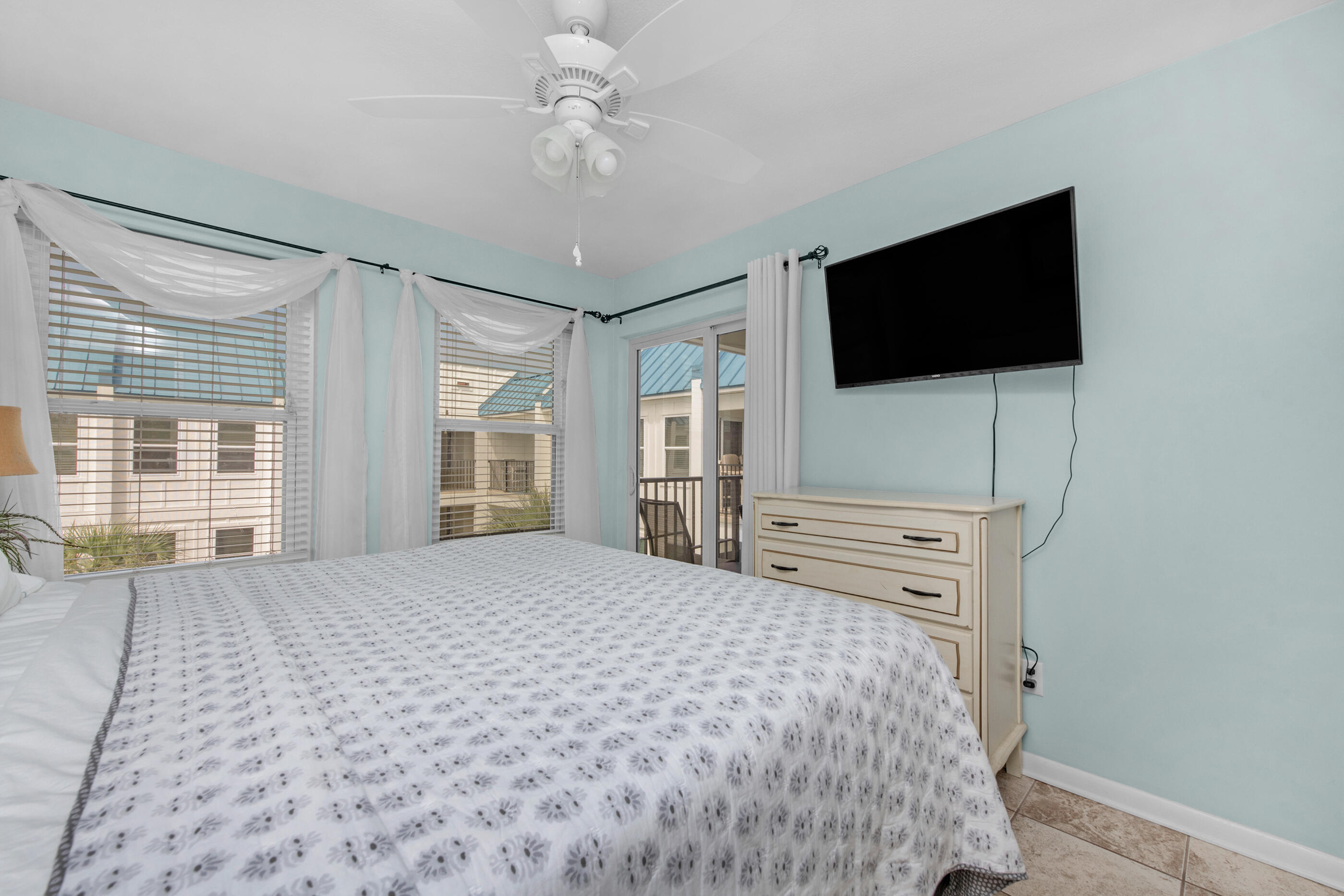 POOLSIDE VILLAS CONDO - Residential