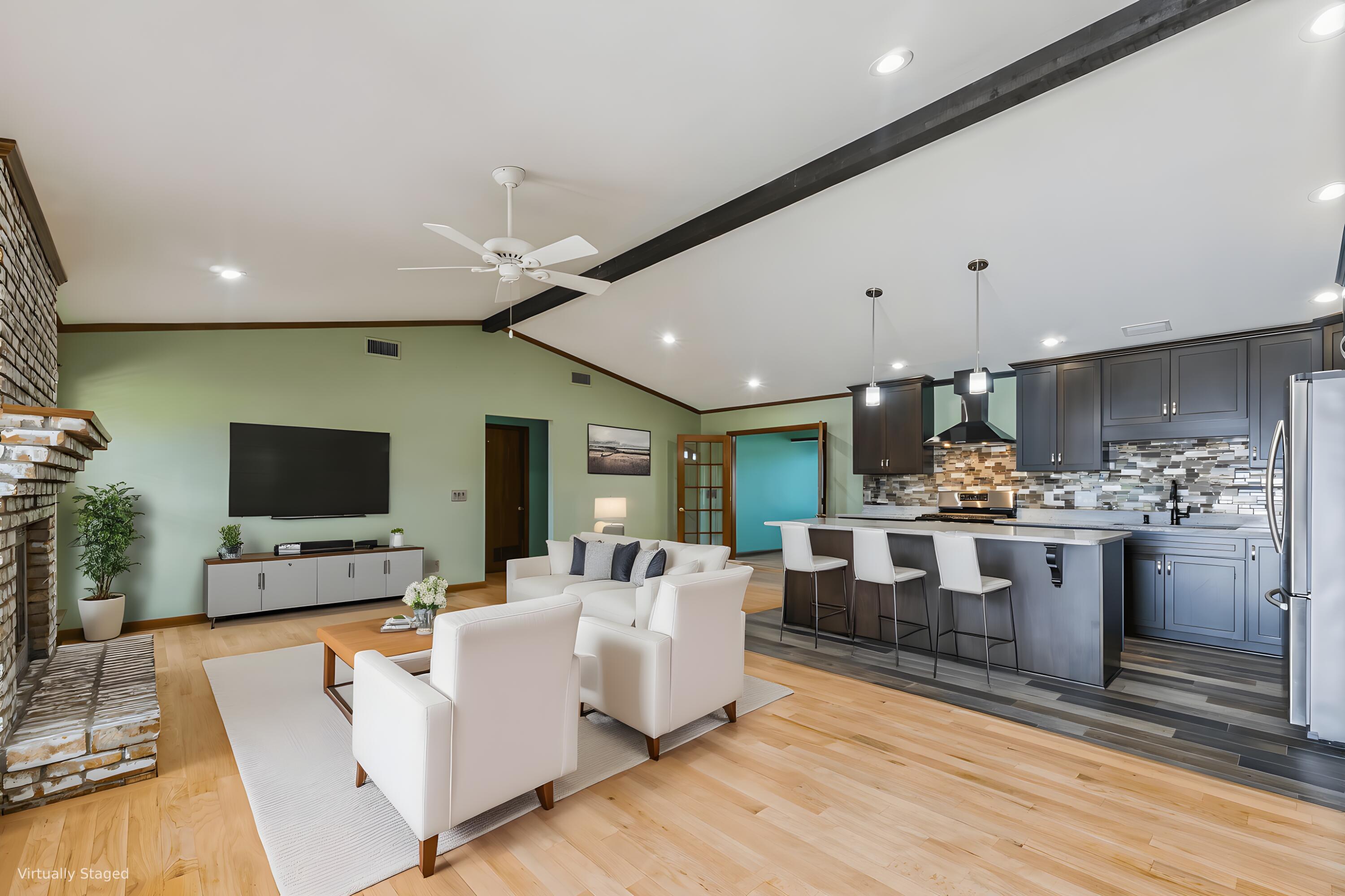 NORTHRIDGE - Residential