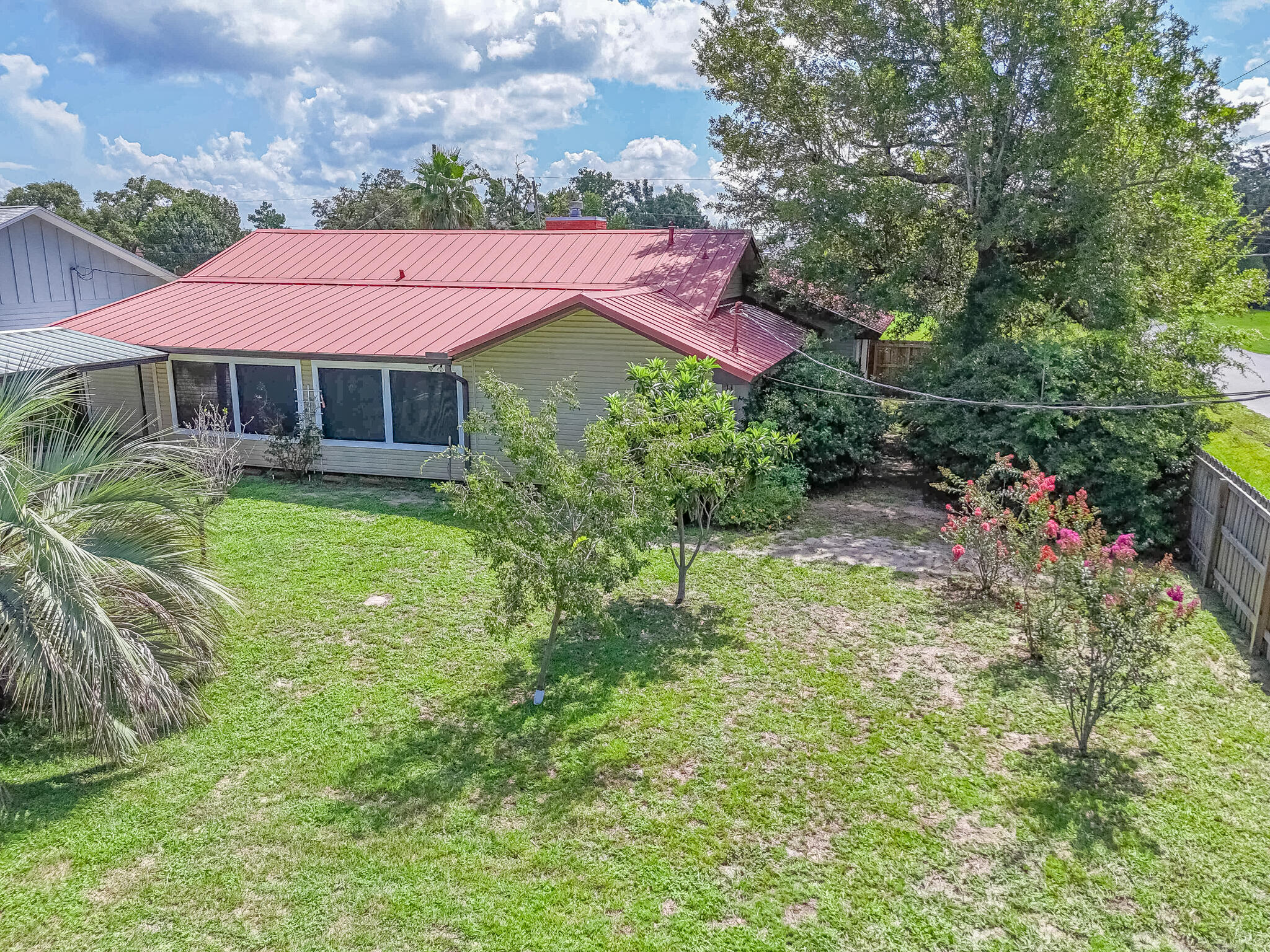 NORTHRIDGE - Residential