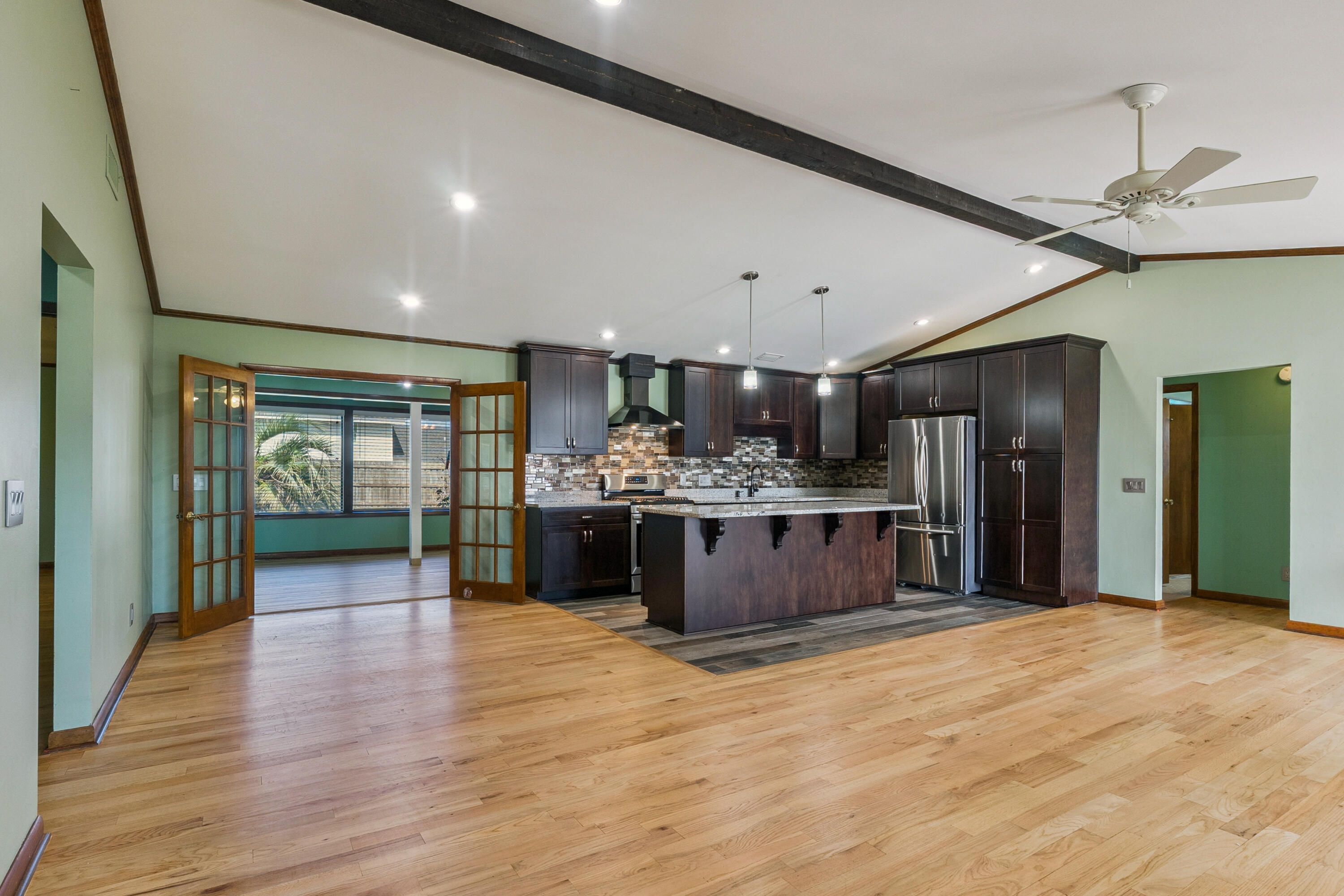 NORTHRIDGE - Residential