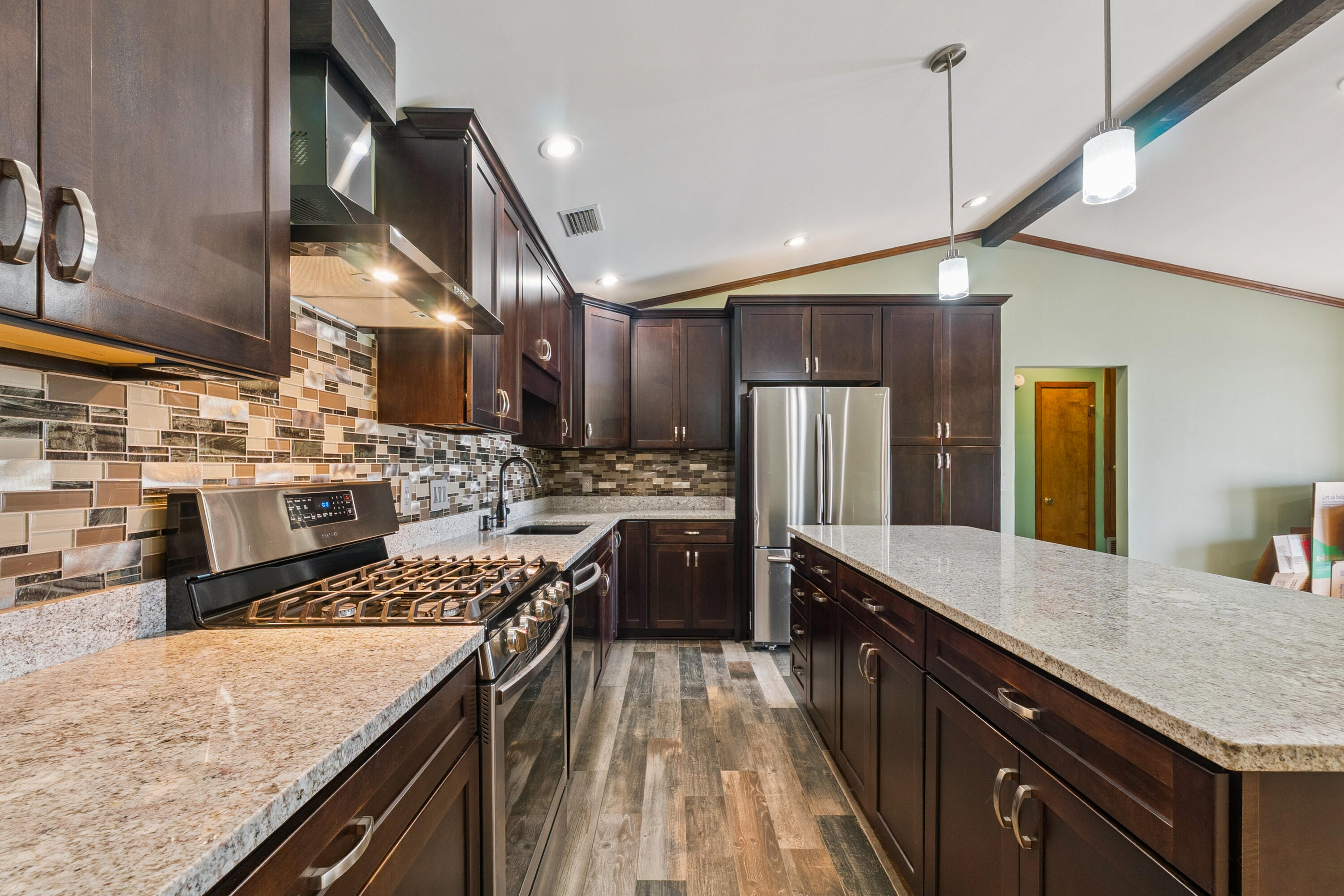 NORTHRIDGE - Residential