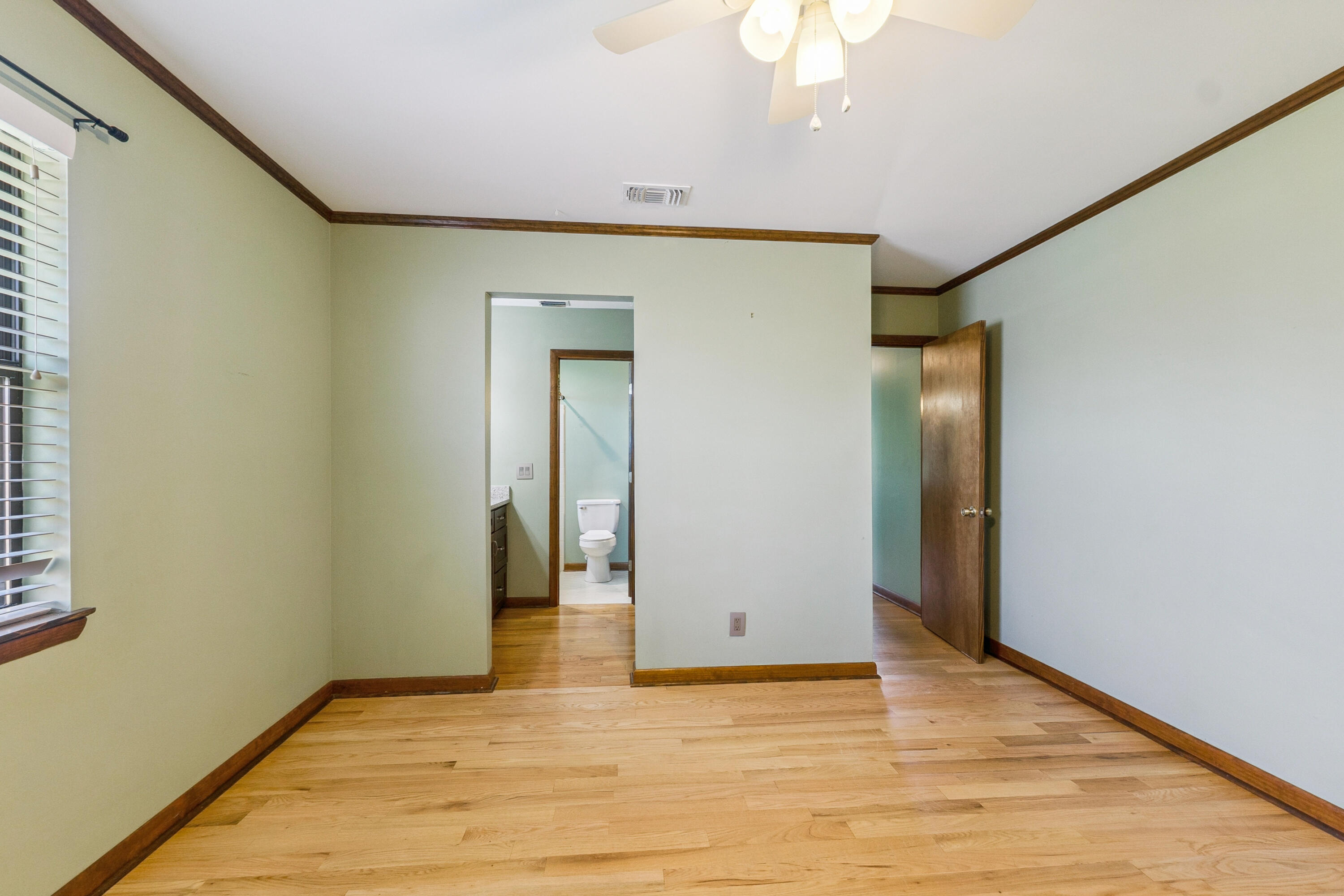 NORTHRIDGE - Residential