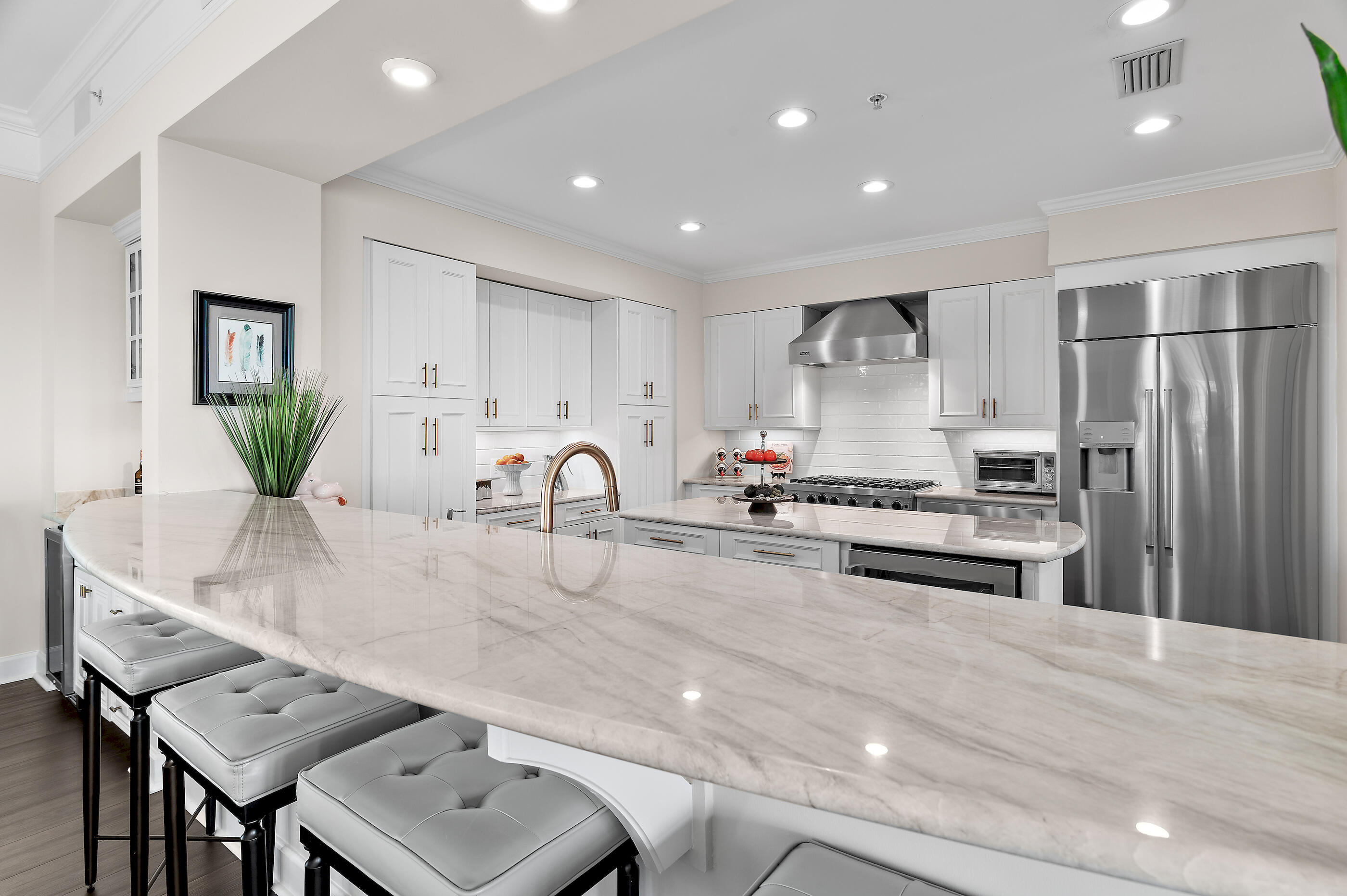 ONE WATER PLACE - Residential