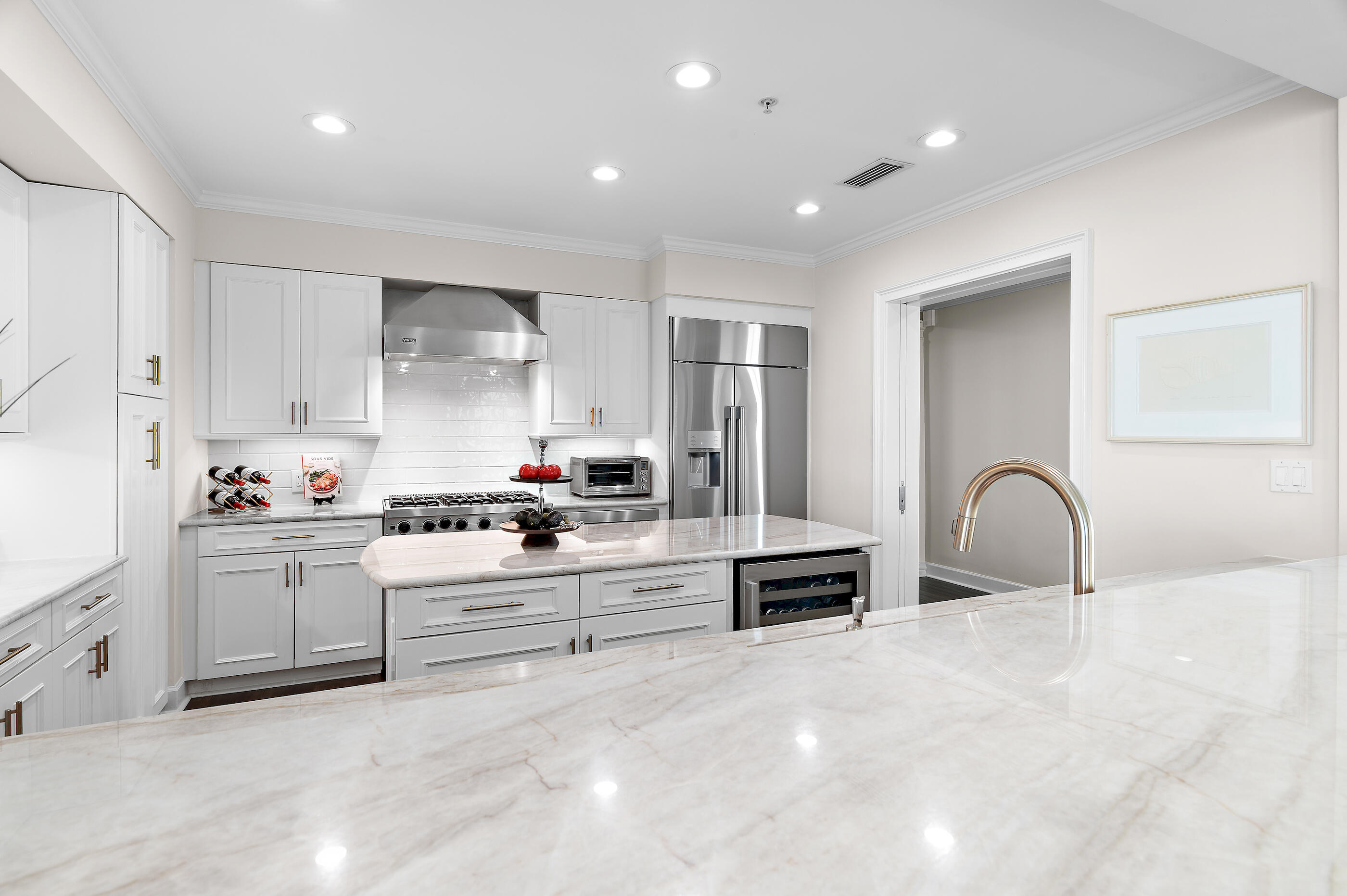 ONE WATER PLACE - Residential