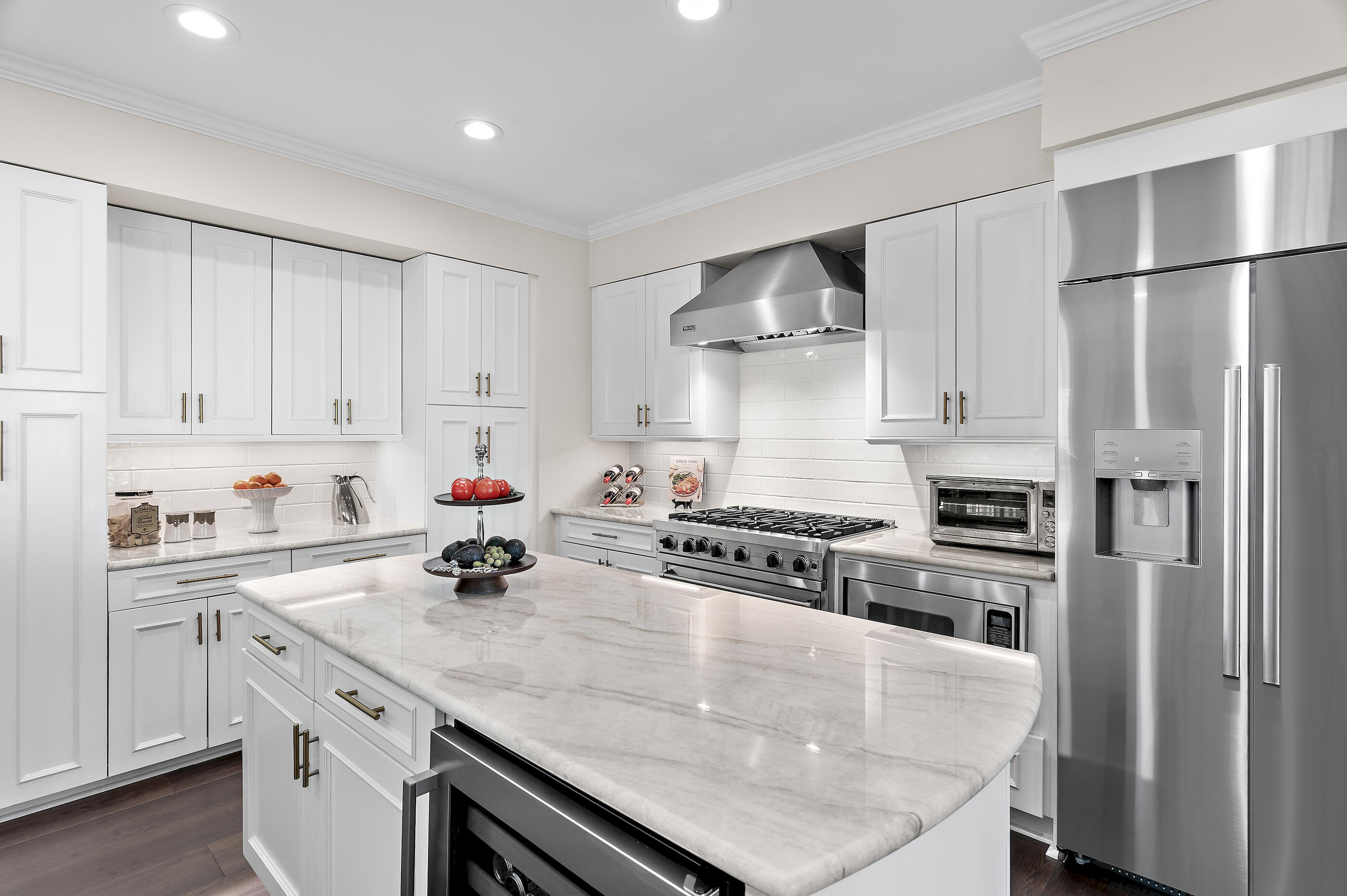 ONE WATER PLACE - Residential