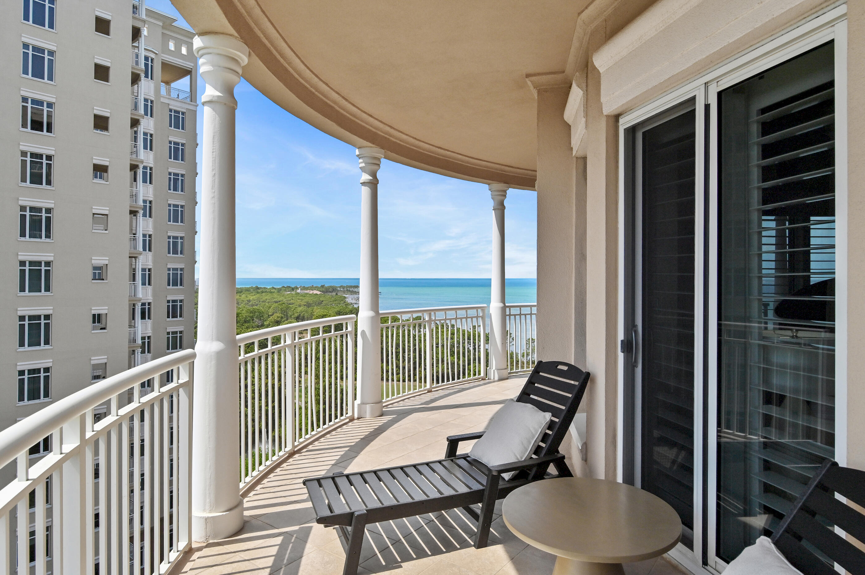 ONE WATER PLACE - Residential