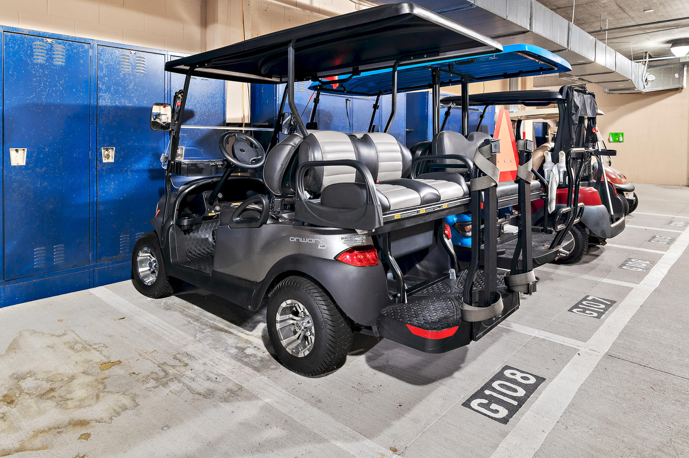 ONE WATER PLACE - Residential