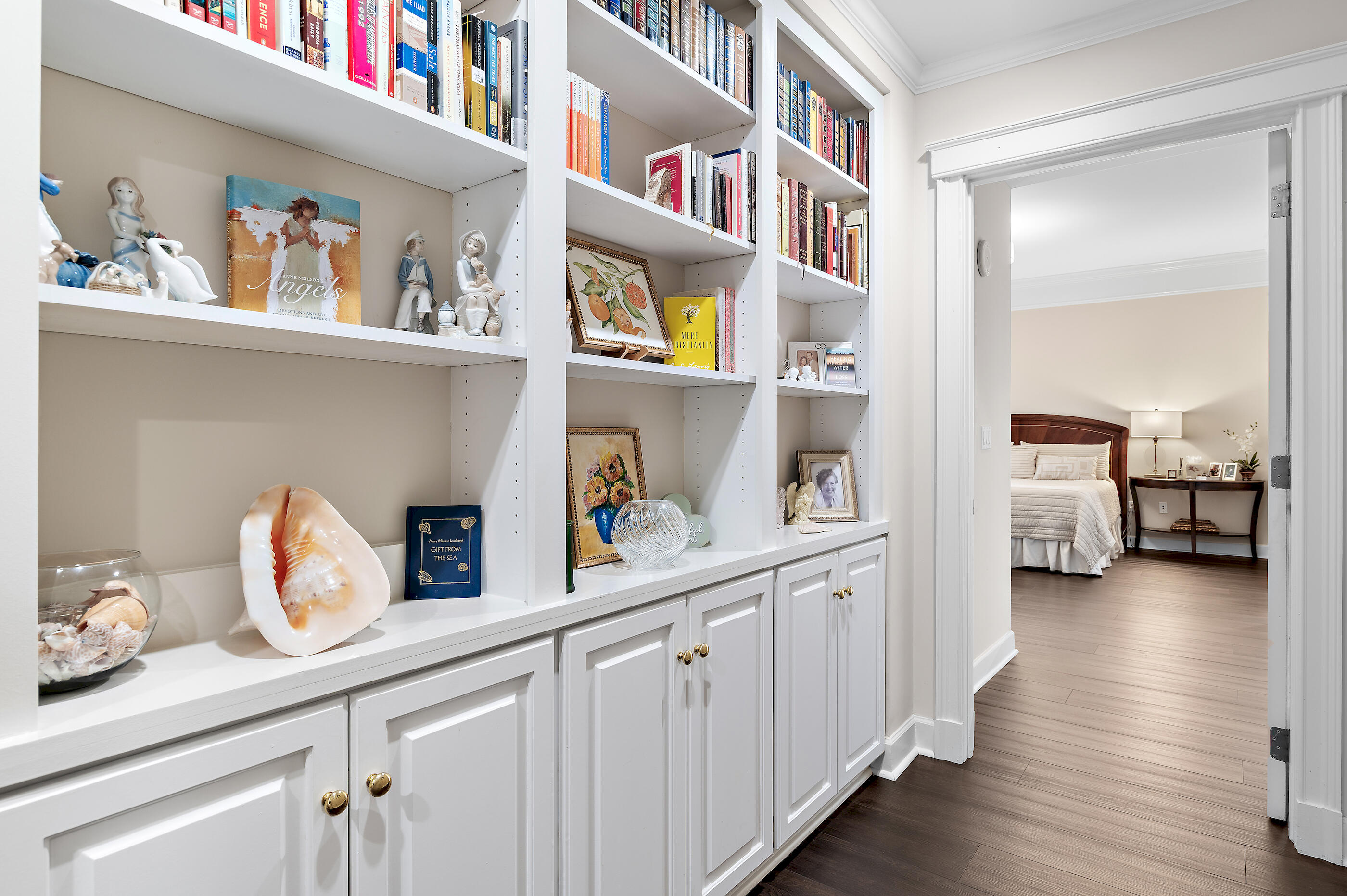 ONE WATER PLACE - Residential