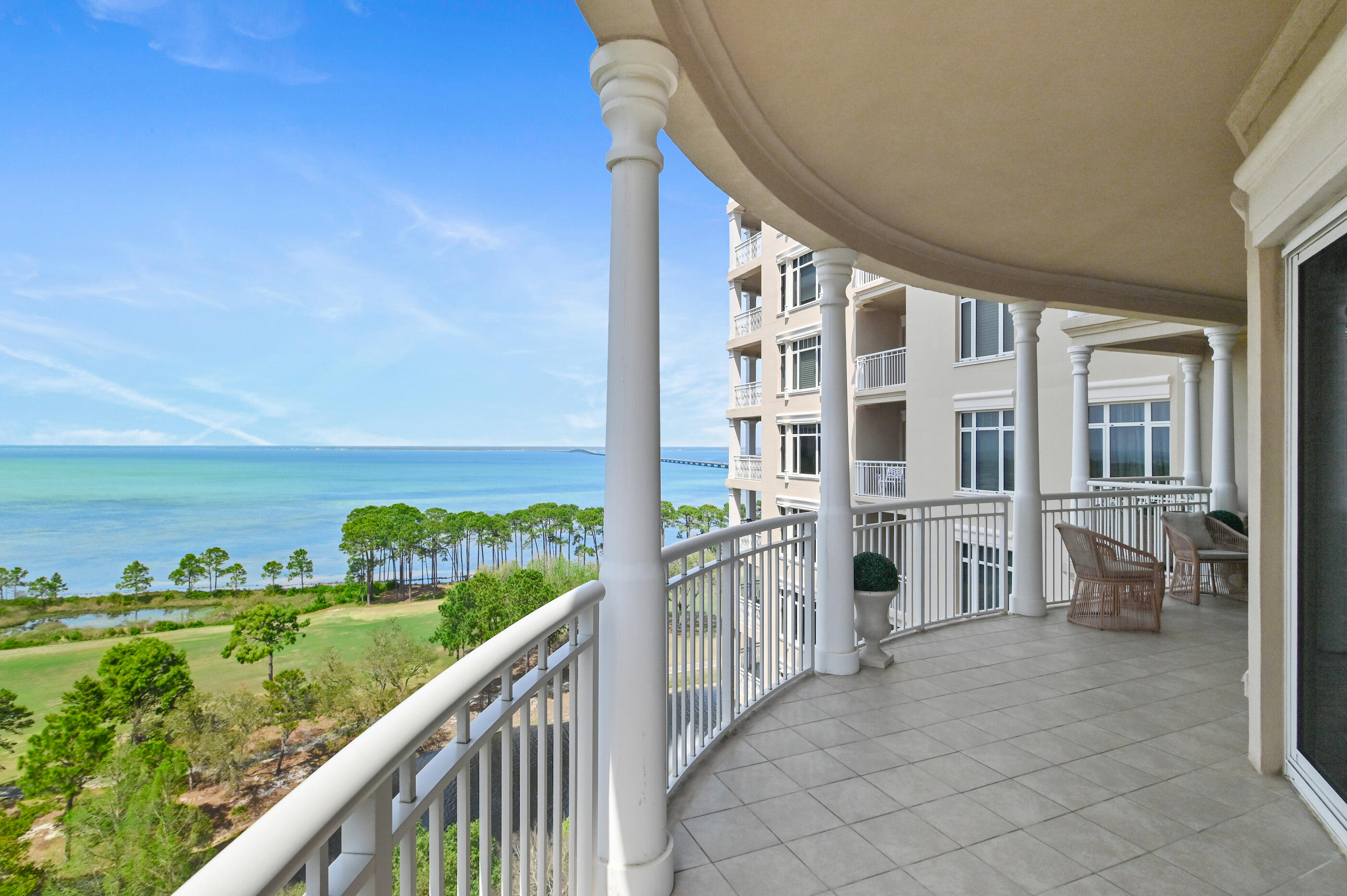 ONE WATER PLACE - Residential